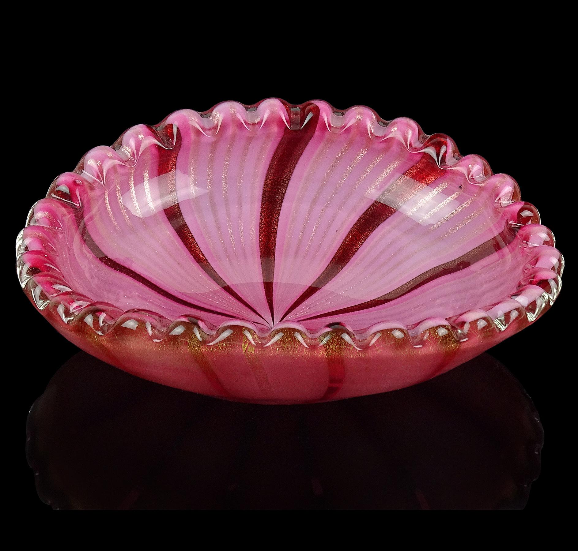 Tazón decorativo de cristal artístico italiano de Murano con cintas de aventurina rosa y motas doradas Hecho a mano en venta