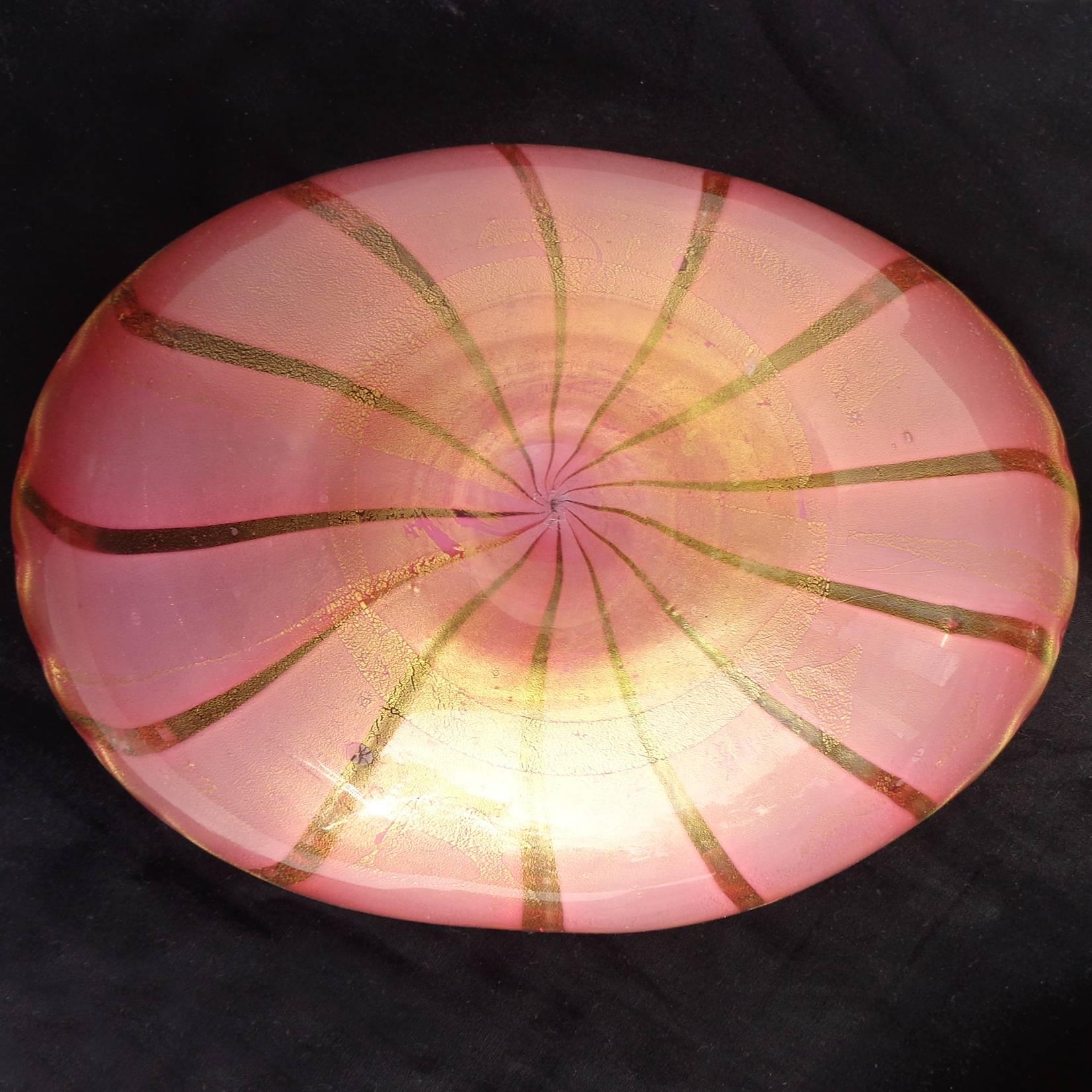 Murano Pink Aventurine Ribbons Gold Flecks Italian Art Glass Decorative Bowl im Zustand „Gut“ in Kissimmee, FL