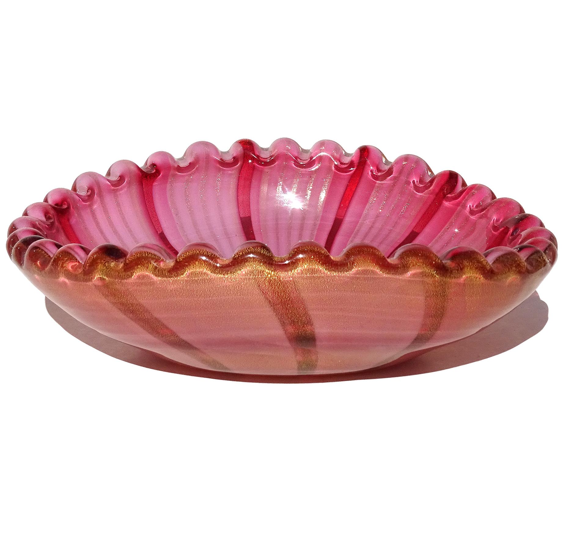 Tazón decorativo de cristal artístico italiano de Murano con cintas de aventurina rosa y motas doradas en Bueno estado para la venta en Kissimmee, FL