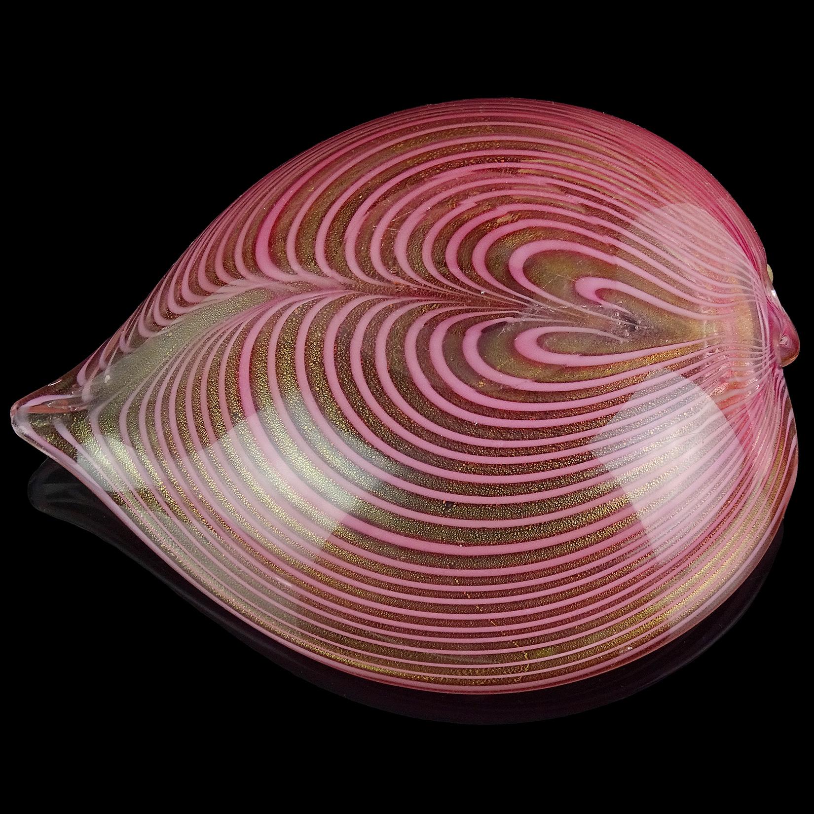 Murano Pink Fenicio Gezogene Feder Goldflecken Italienische Kunst Glas Blatt Form Schale (20. Jahrhundert) im Angebot
