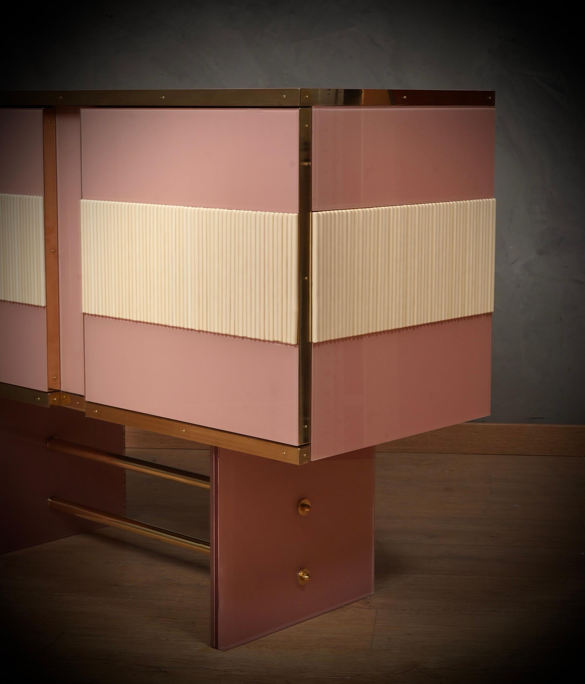 Murano Pink Glass and Brass Credenza Buffet Sideboard, 2000 For Sale 1