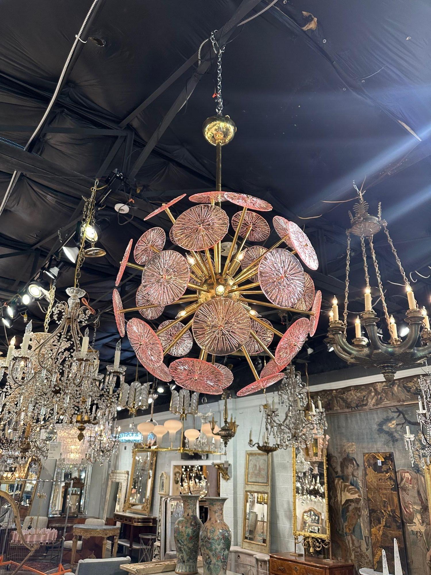 Lustre Sputnik à disque en verre rose de Murano en vente 1