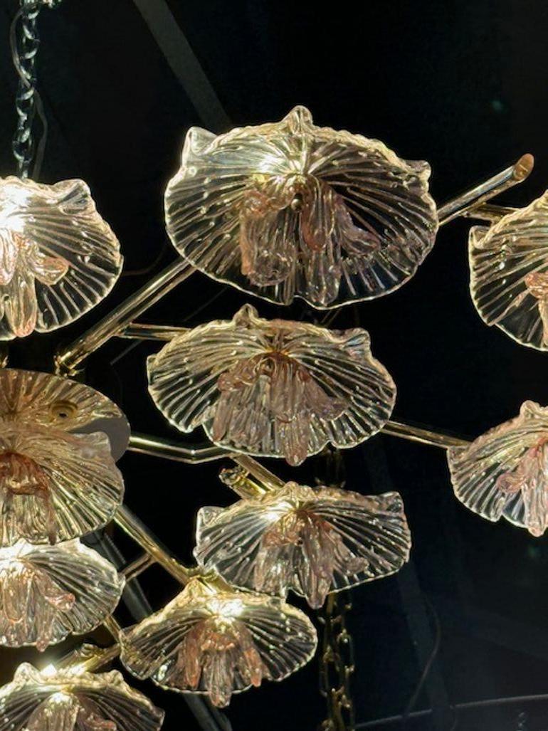 XXIe siècle et contemporain Plafonnier à fleurs en verre rose de Murano en vente