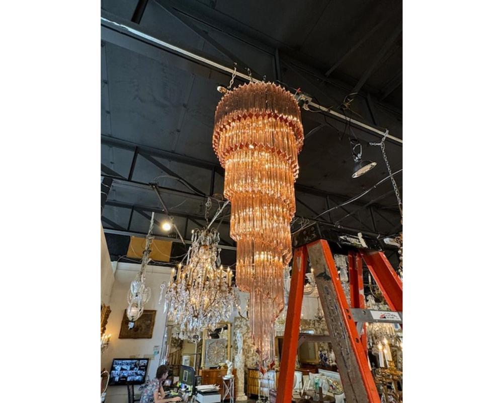 Lustre cascade en verre rose de Murano en vente 1