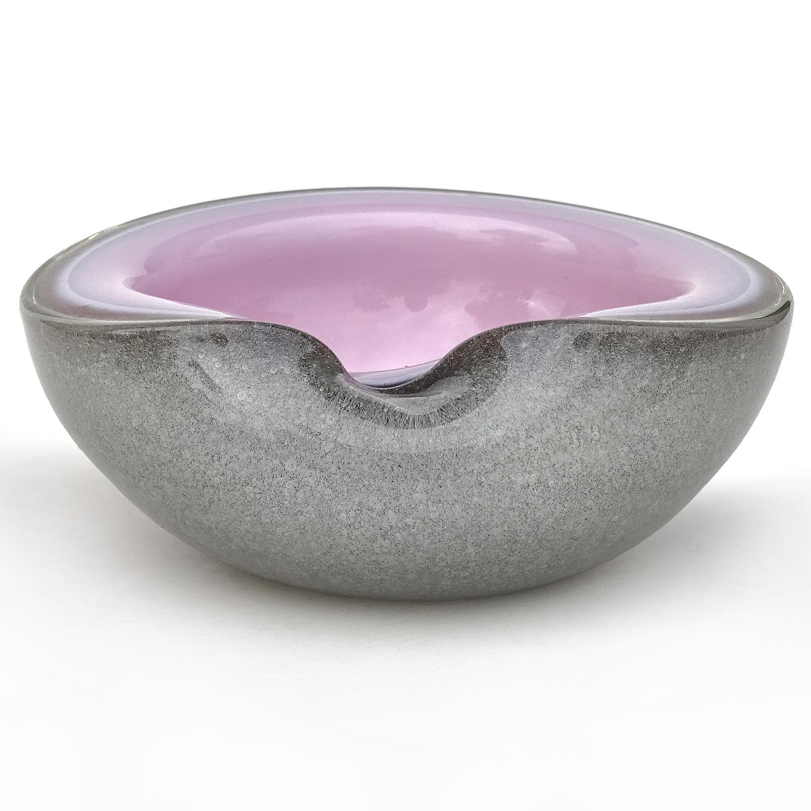 Hand-Crafted Murano Pink Gray Pulegoso Bubbles Italian Art Glass Mid Century Bowl Vide Poche For Sale