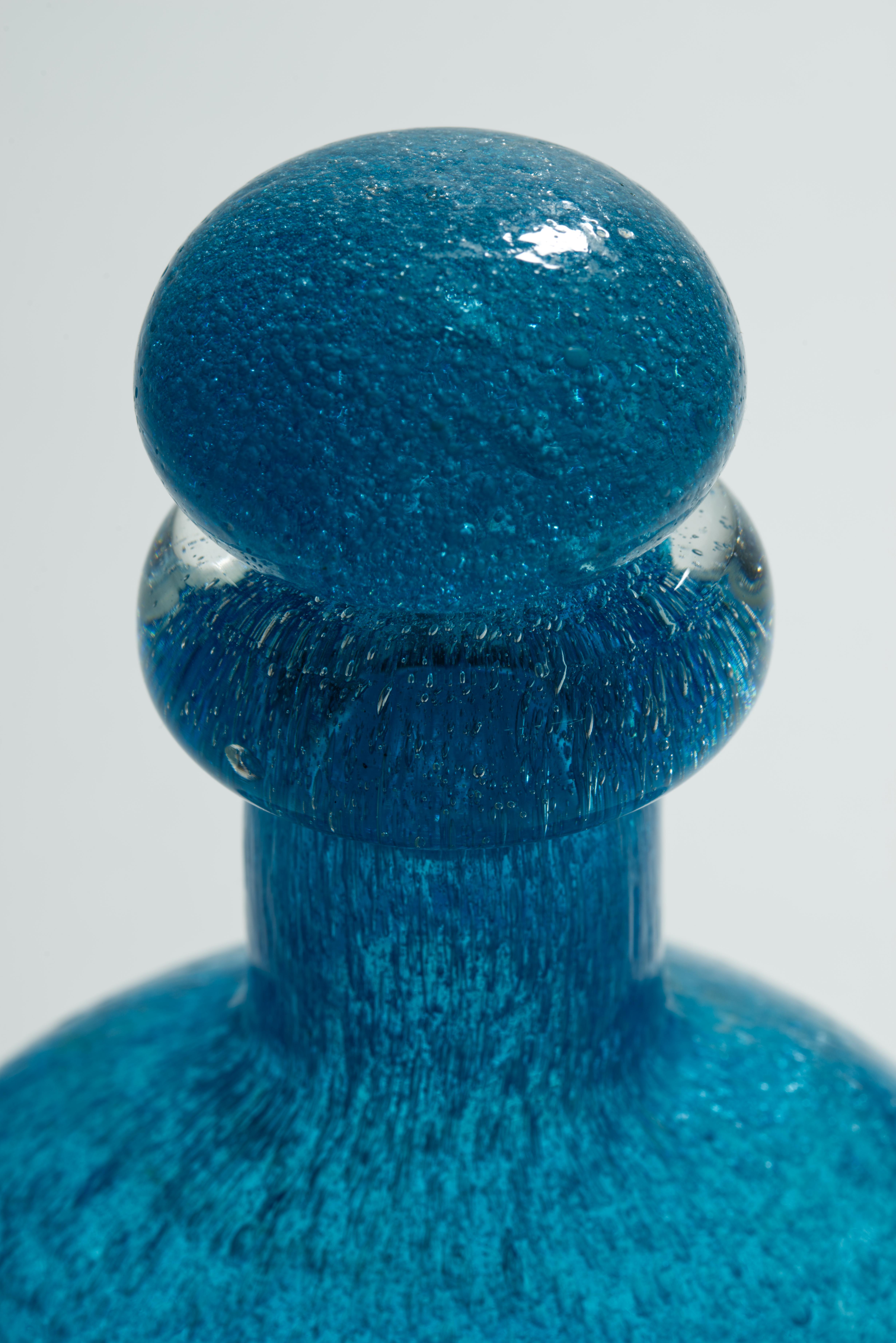 Hand-Crafted Murano Pulegoso Blue Art Glass Decanter and 6 Footed Glasses For Sale