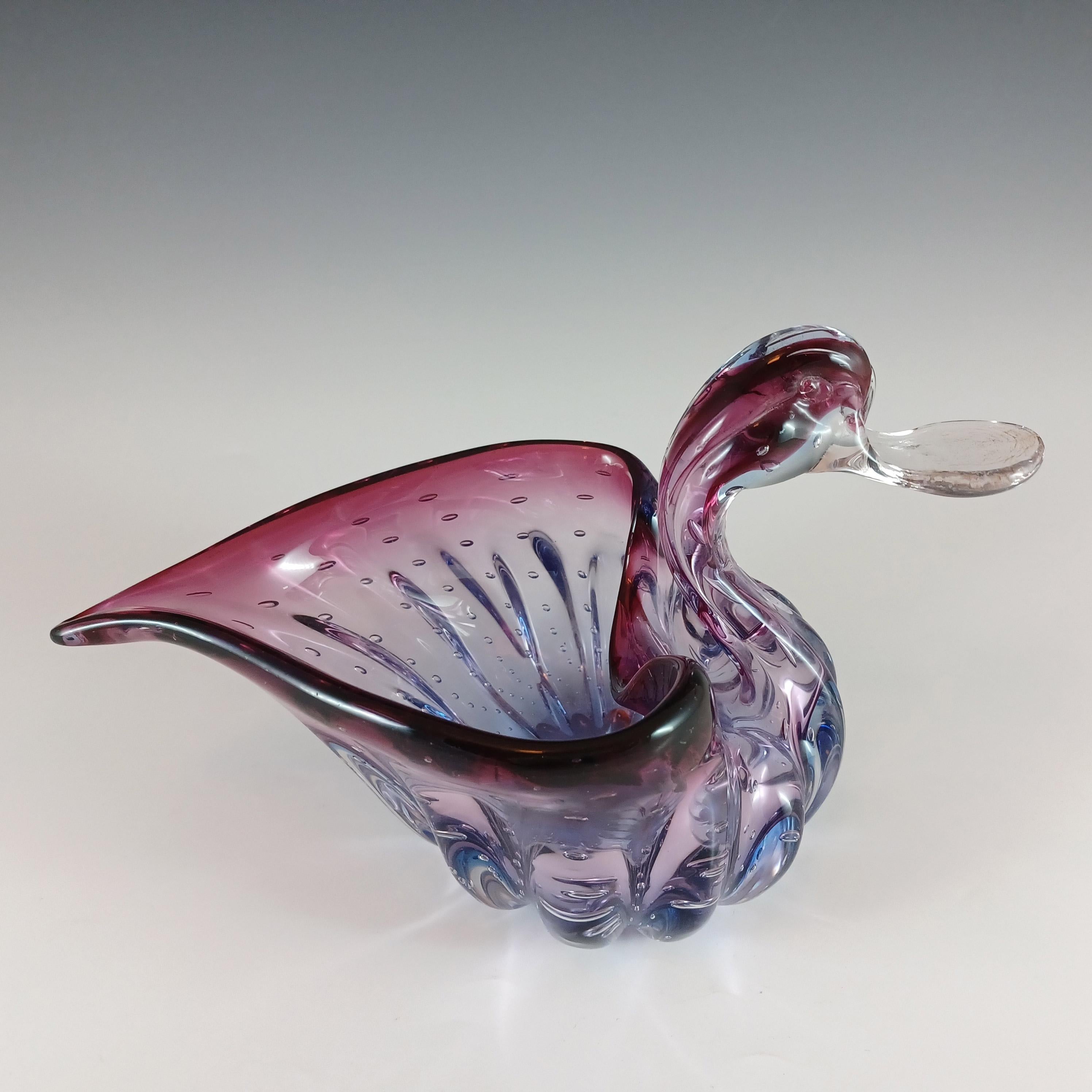 Fait main Murano Glass Sommerso Bullicante Purple & Blue Glass Duck Bowl (bol à canard) en vente