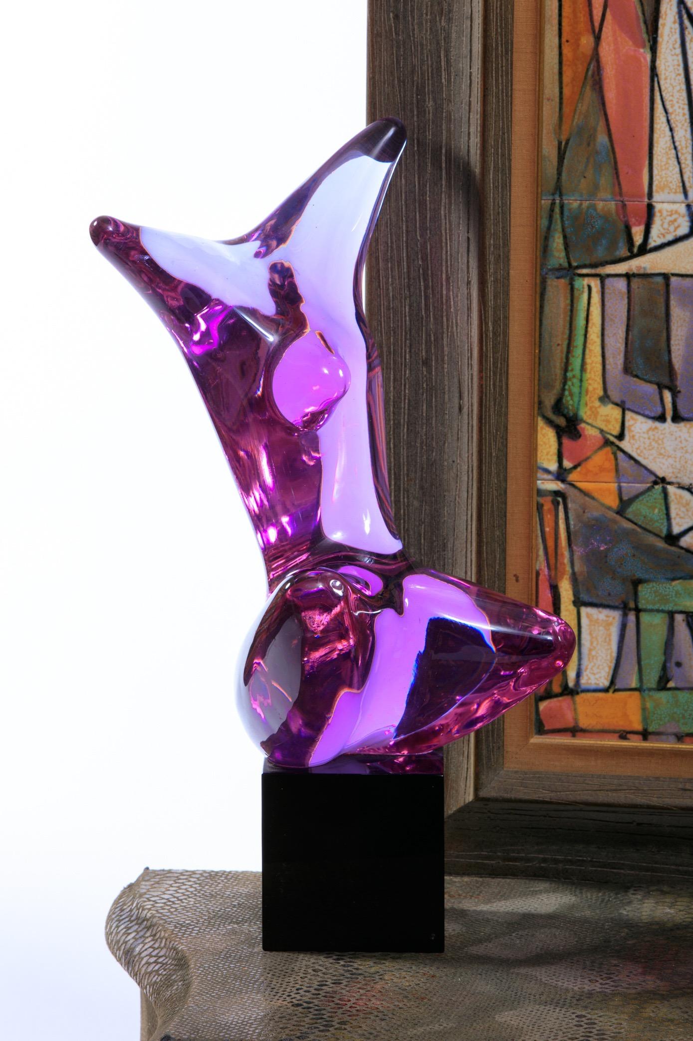 Verre brun Sculpture de femme nue en verre de Murano violet, vers 1970 en vente