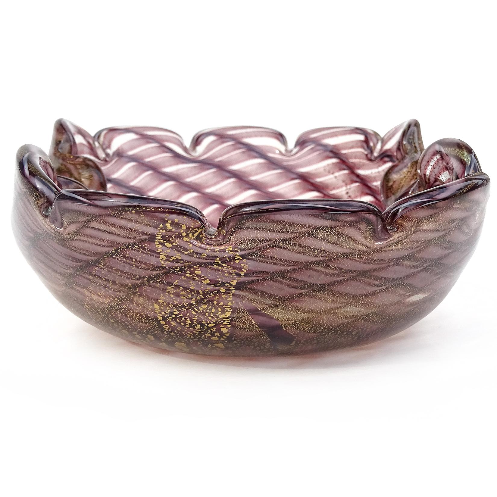 Murano Purple Gold Flecks Italian Art Glass Decorative Spiderweb Pattern Bowl In Good Condition In Kissimmee, FL