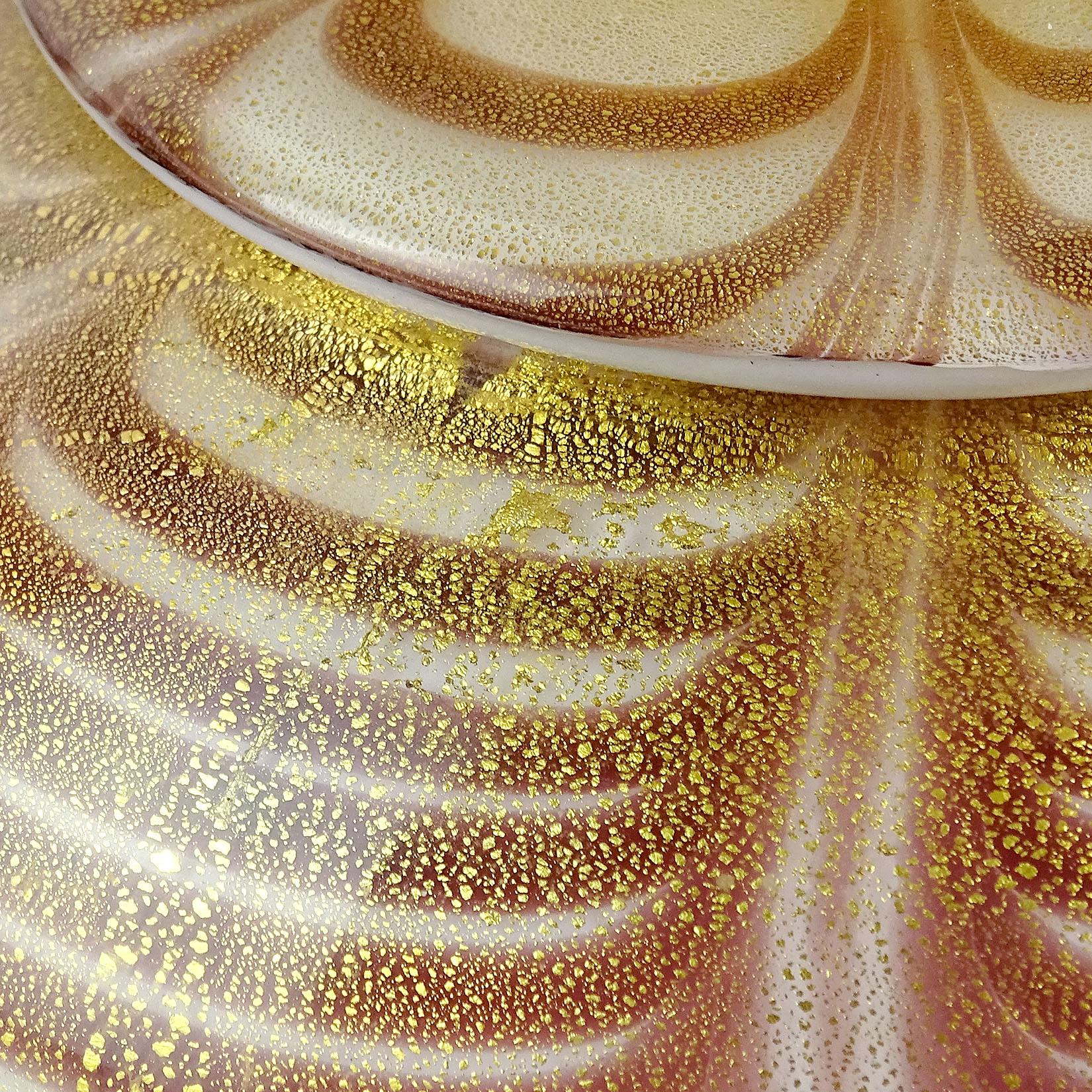 Polvera de Vidrio Artístico Italiano Murano Púrpura Pluma Tirada Motas Doradas Regencia de Hollywood en venta