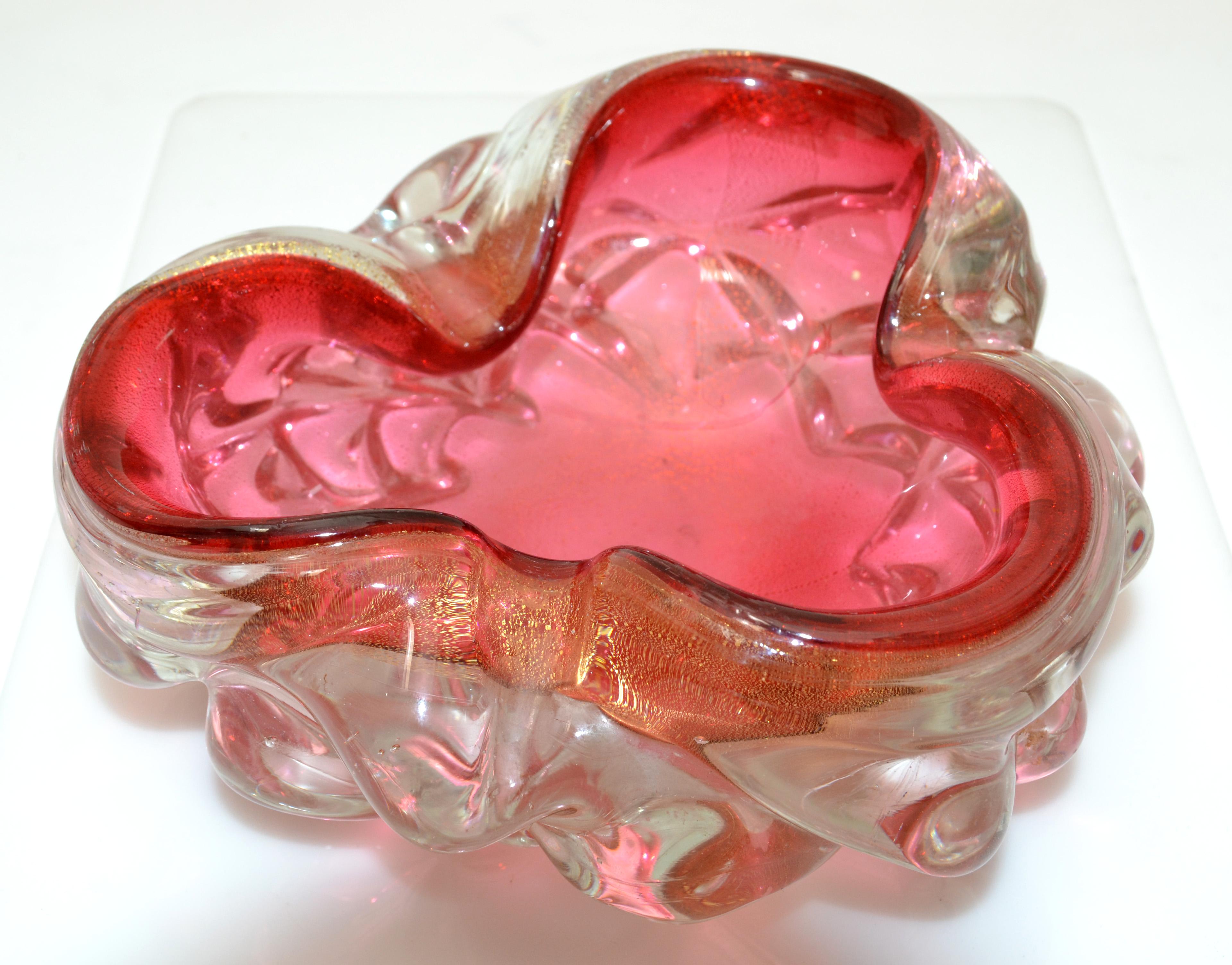 Murano Raspberry & Clear Gold Infused Blown Art Glass Bowl, Catchall Italy 1960  In Good Condition In Miami, FL