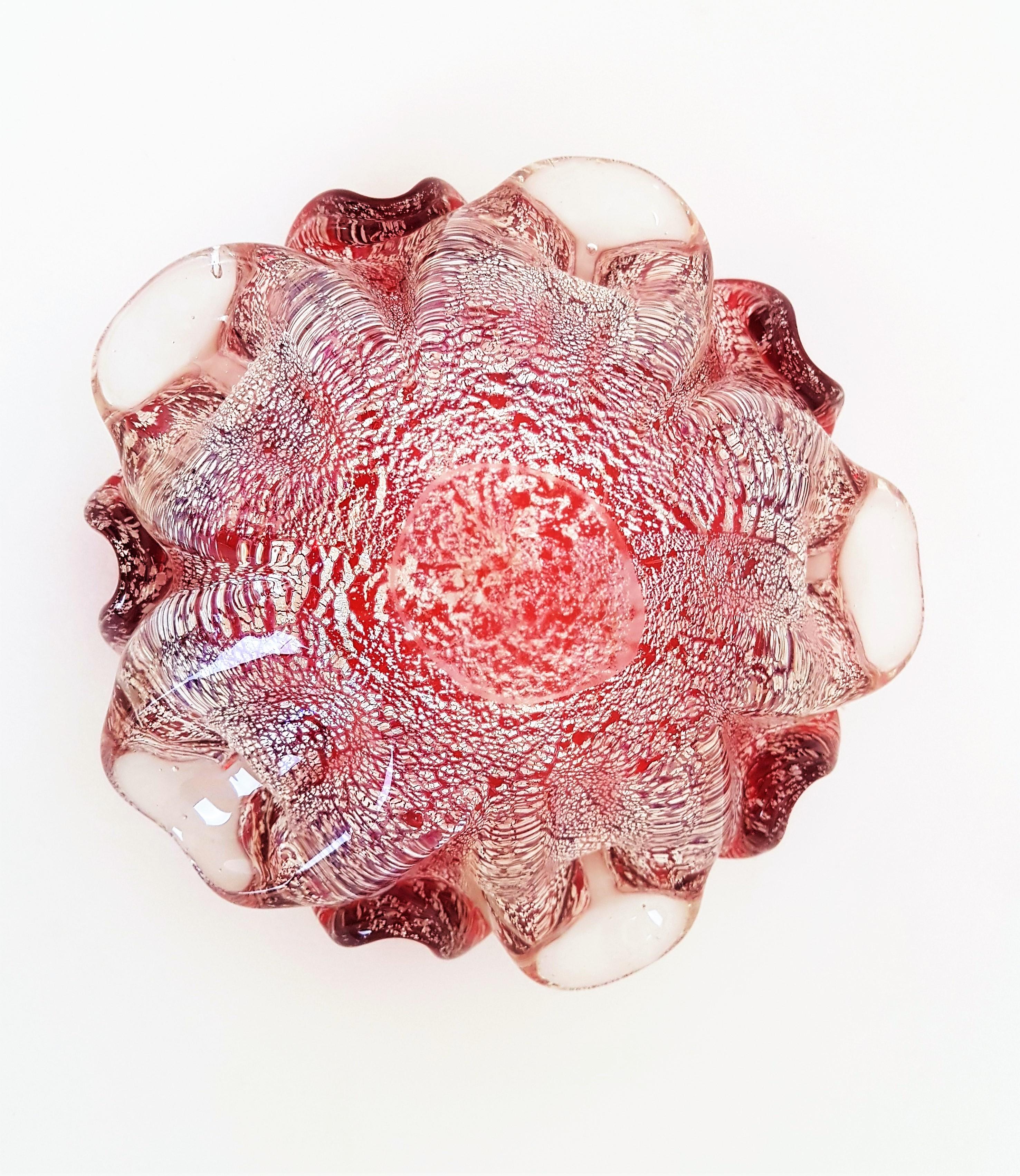20th Century Murano Red and Silver Flecks Art Glass Flower Bowl or Ashtray, 1960s For Sale