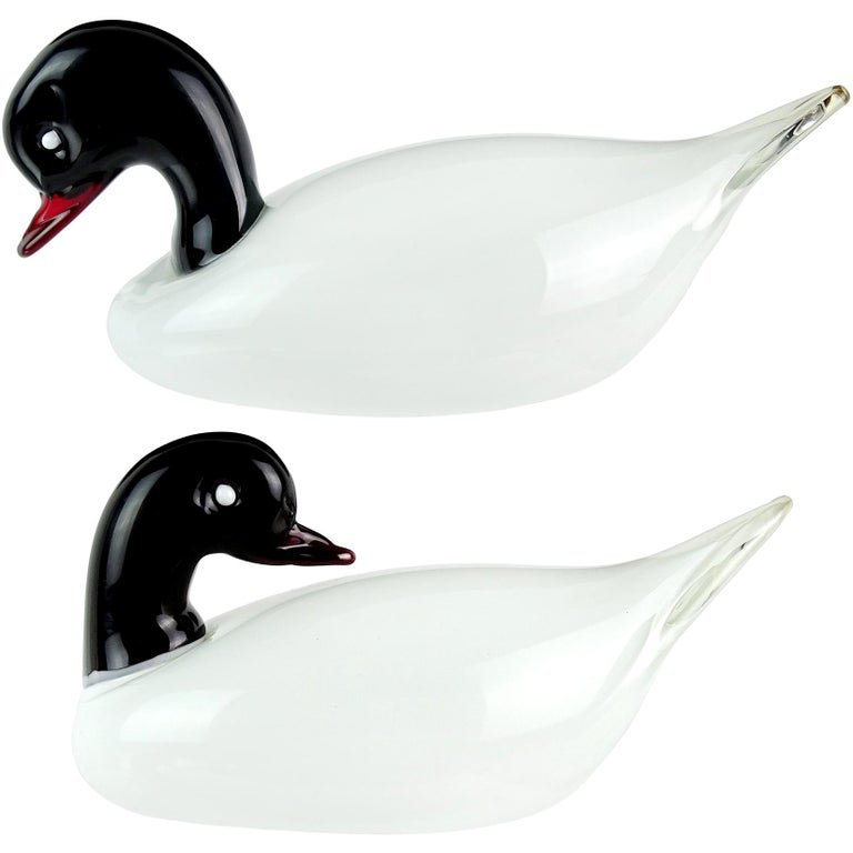 Murano Red Black White Italian Art Glass Male Female Decoy Duck Bird Sculptures In Good Condition For Sale In Kissimmee, FL