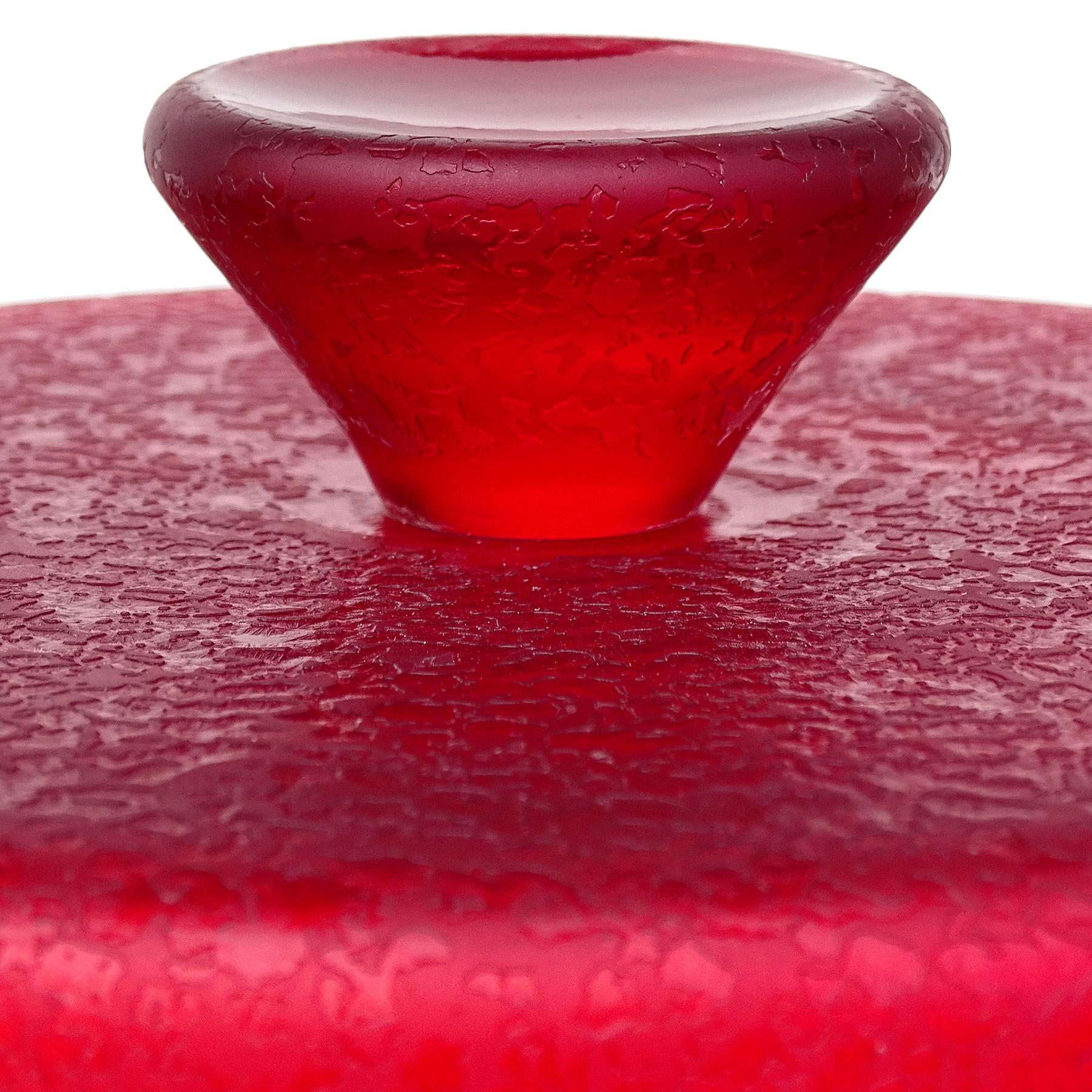 Joyero de Murano Rojo Corroso con Textura de Vidrio Artístico Italiano Moderno de mediados de siglo en venta