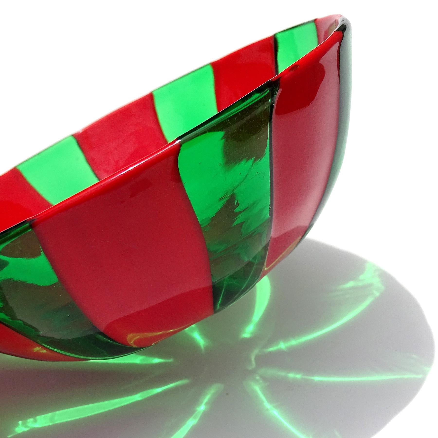 Hand-Crafted Murano Red Green Stripes Italian Art Glass Thin Decorative Vide Poche Dish Bowl For Sale