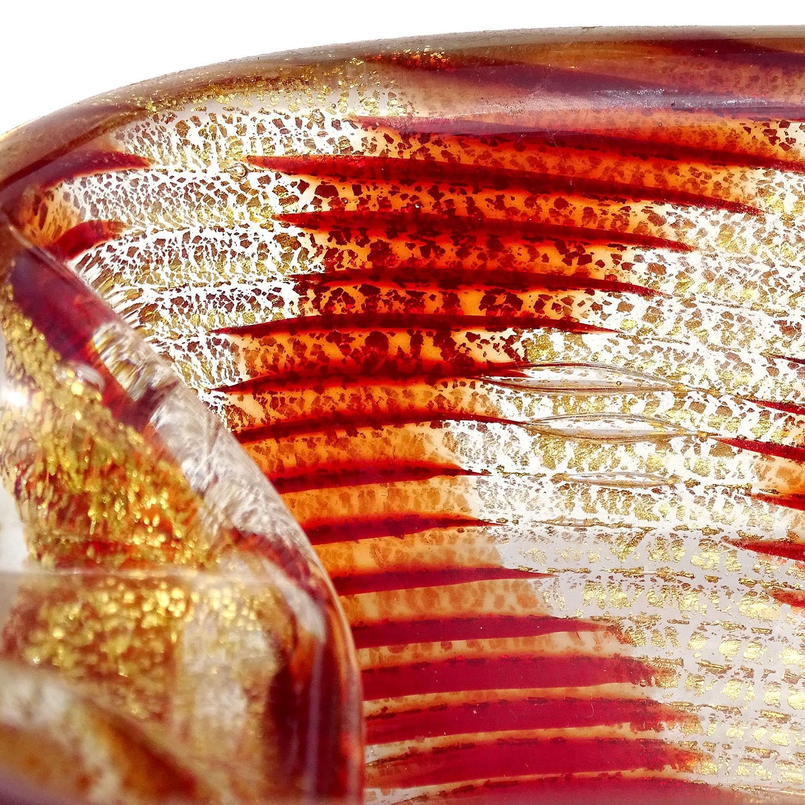 20th Century Murano Red Optic Swirl Gold Flecks Italian Art Glass Chunky Bowl Vide-Poche For Sale