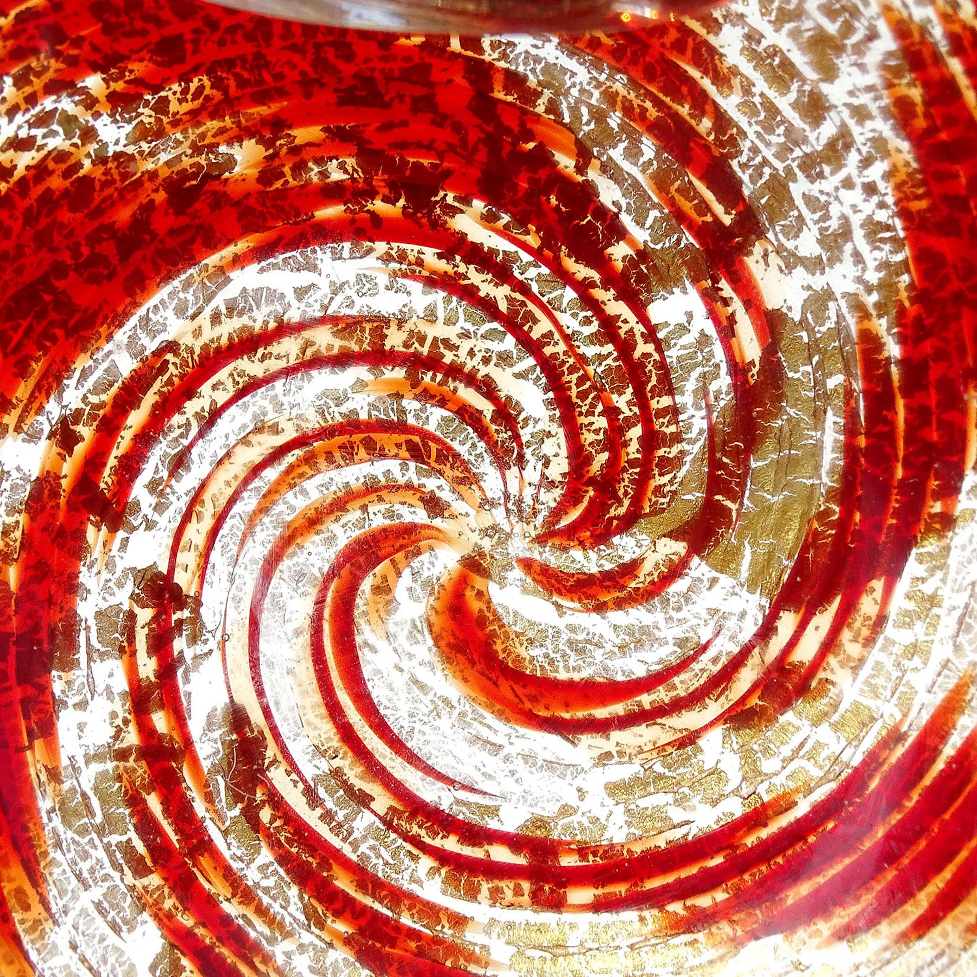 Ciotola di Murano in vetro artistico rosso ottico a scaglie d'oro Vide-Poche in vendita 1