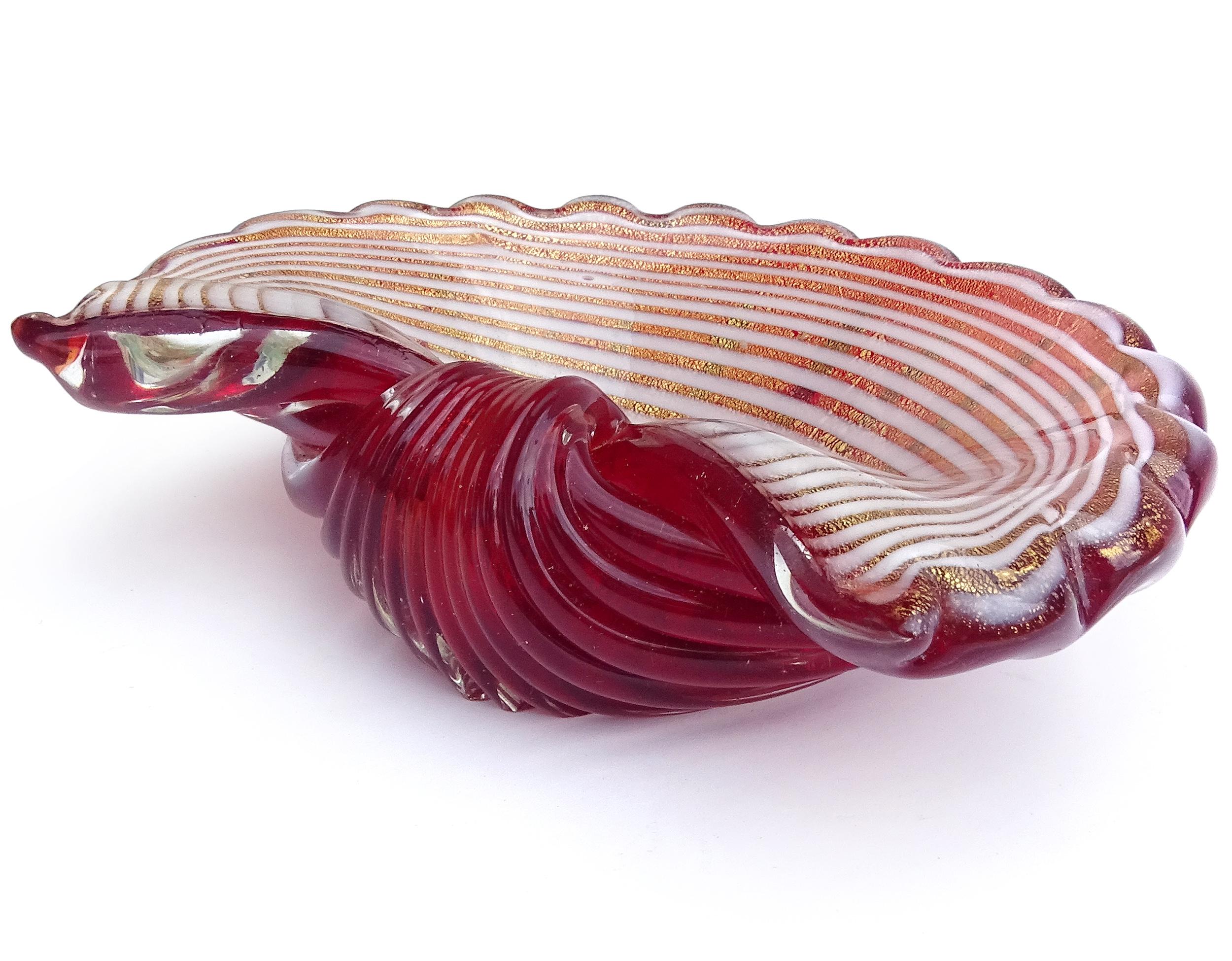 Murano Rot Weiß Gold Flecken Italienische Kunst Glas Fan Muschel Schale Ring Schüssel (Handgefertigt) im Angebot