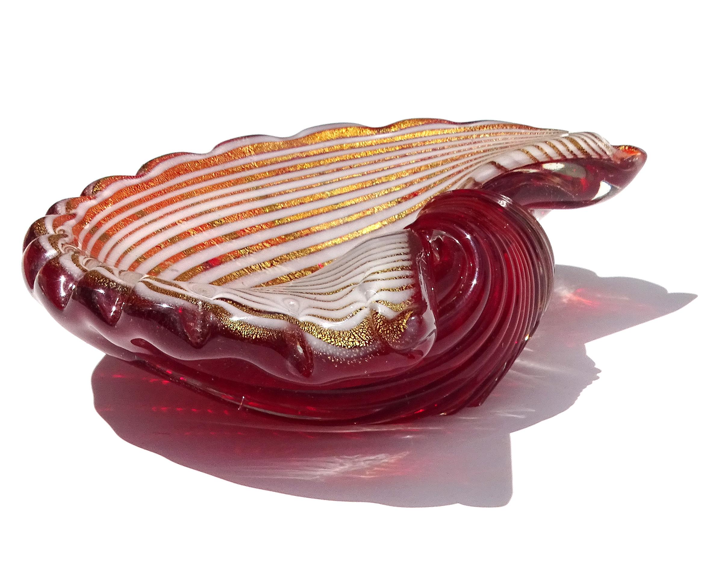 Murano Rot Weiß Gold Flecken Italienische Kunst Glas Fan Muschel Schale Ring Schüssel im Zustand „Gut“ im Angebot in Kissimmee, FL