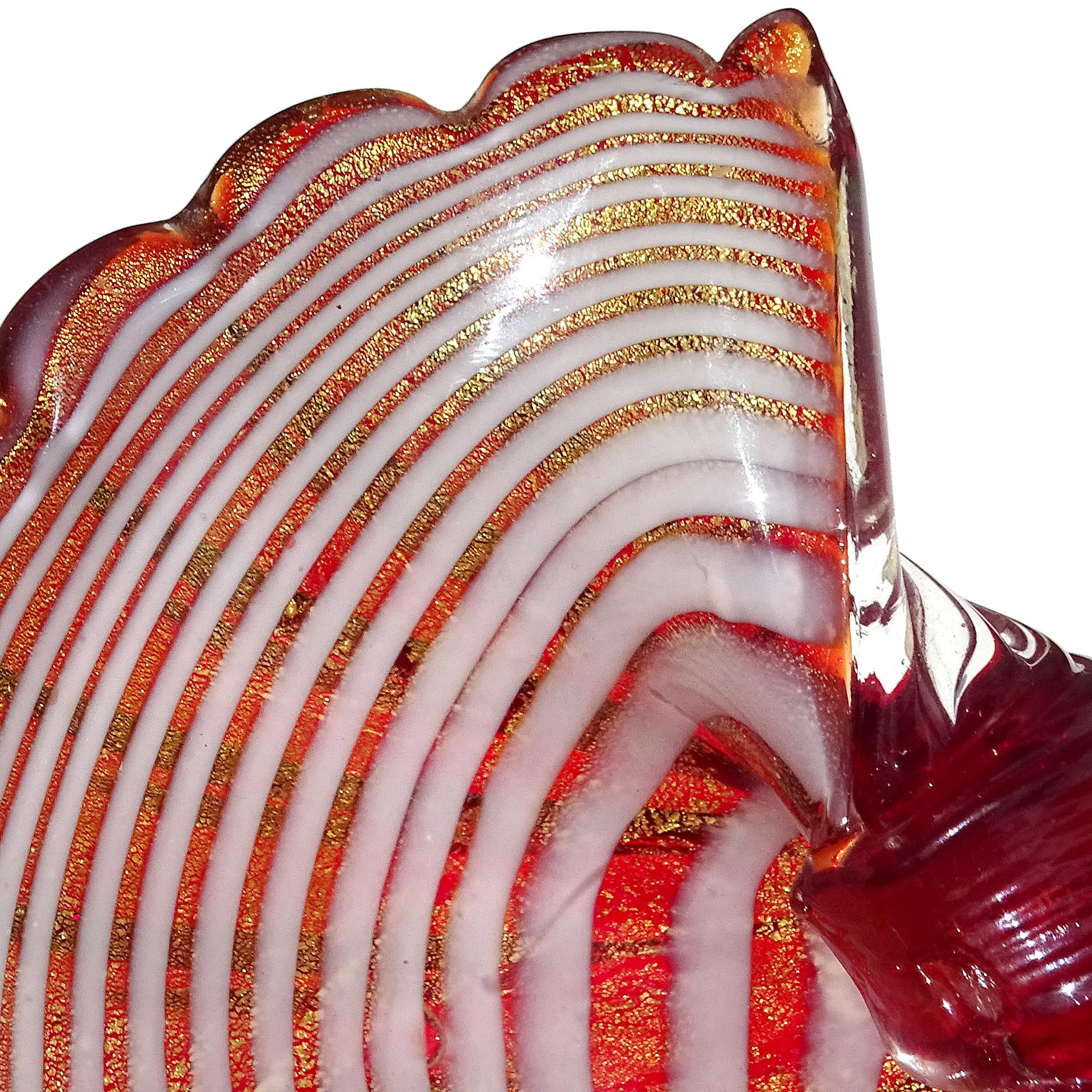 Murano Rot Weiß Gold Flecken Italienische Kunst Glas Fan Muschel Schale Ring Schüssel (20. Jahrhundert) im Angebot