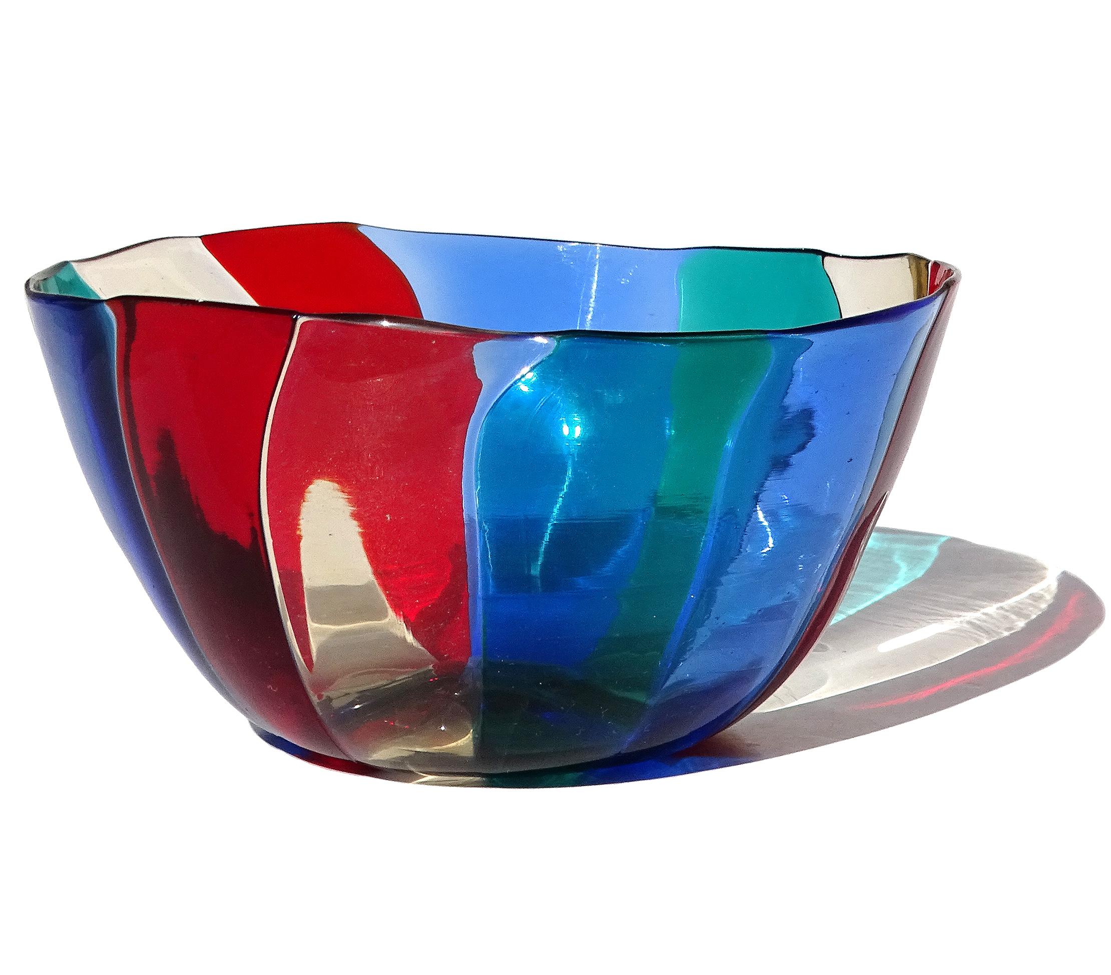 italien Murano Rouge Jaune Bleu Vert Bandes arc-en-ciel Verre d'Art Italien Vide Poche Plat en vente