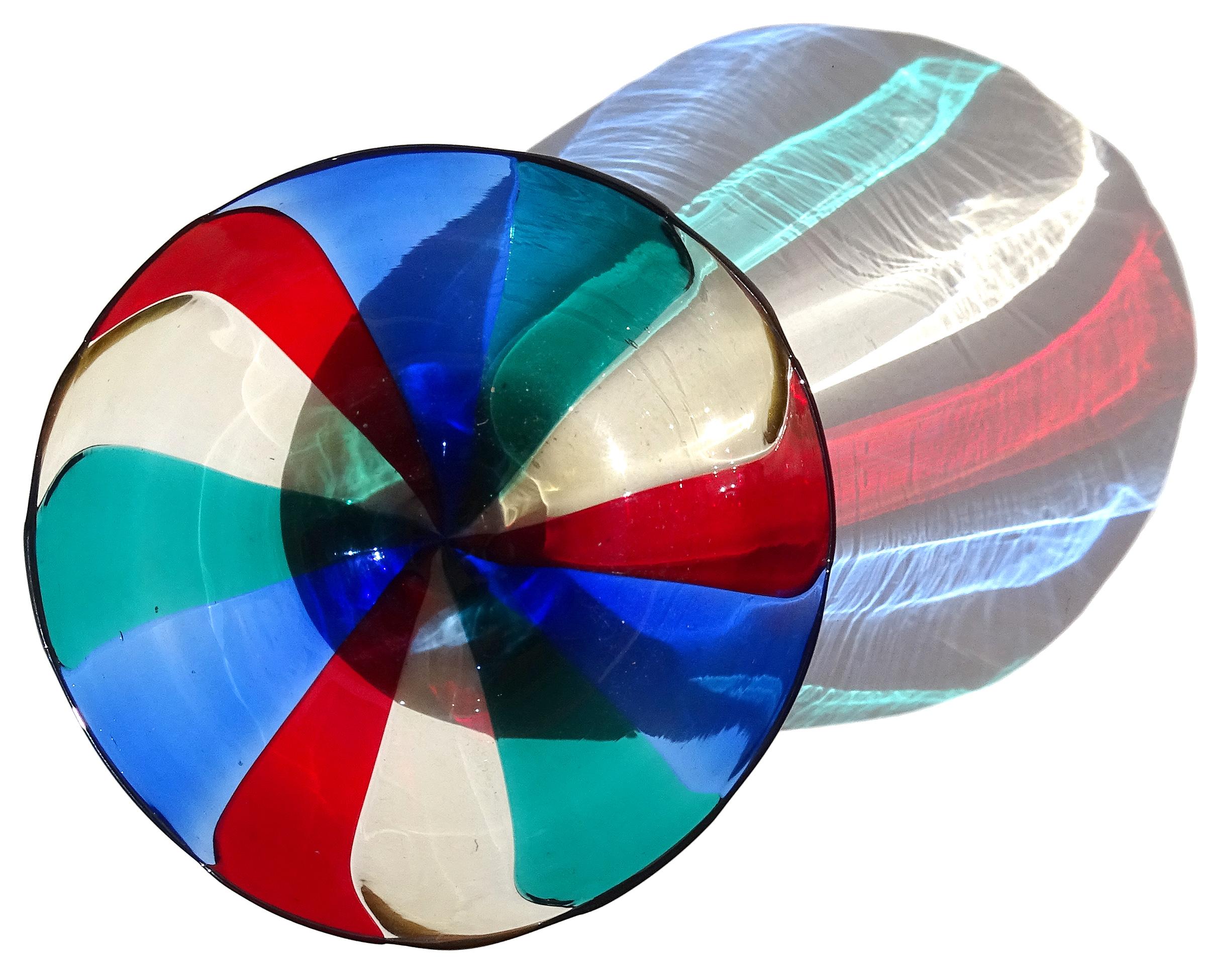 Fait main Murano Rouge Jaune Bleu Vert Bandes arc-en-ciel Verre d'Art Italien Vide Poche Plat en vente