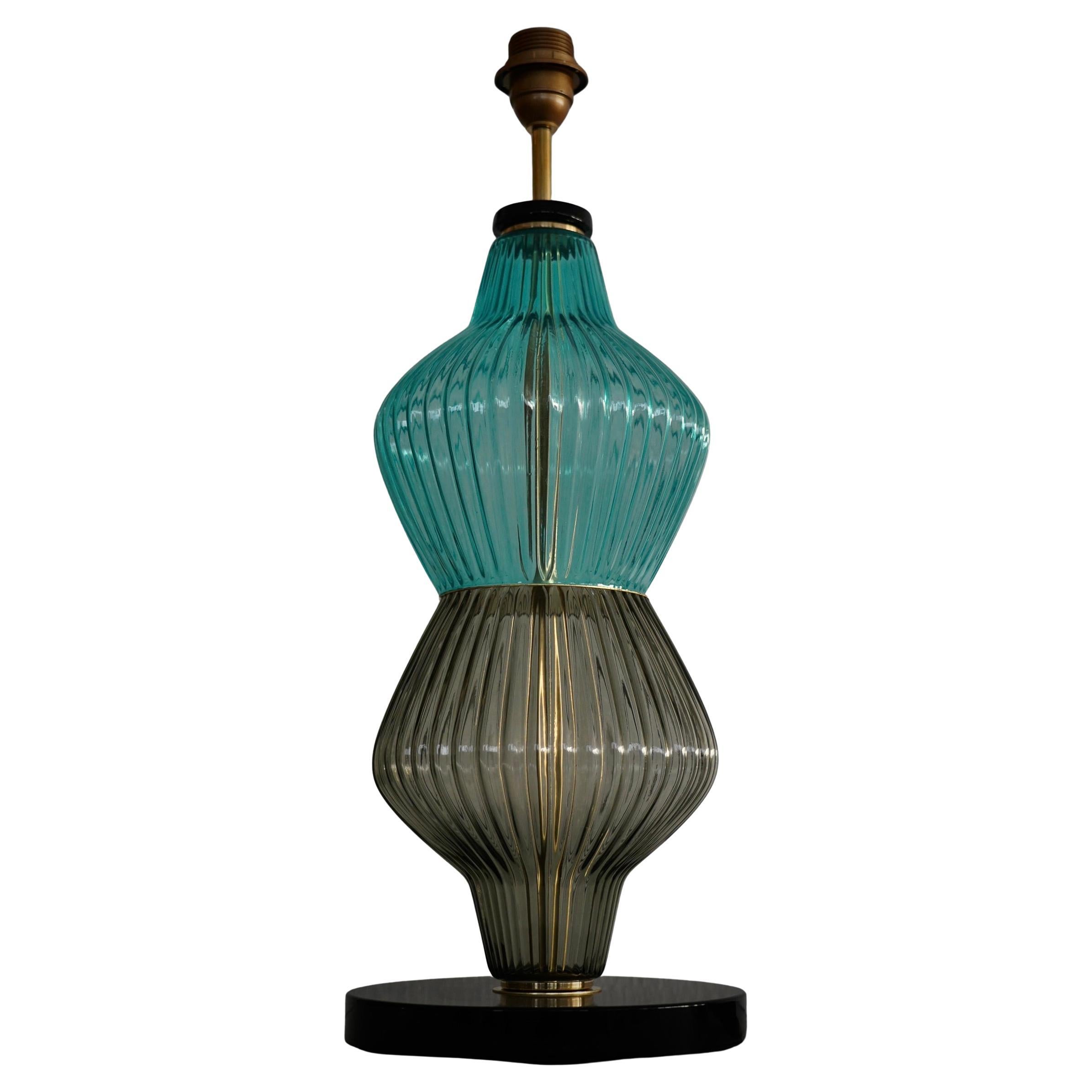 Lampe de table du milieu du siècle en verre d
art et laiton, Murano, bleu aquatique et fumé, 2020