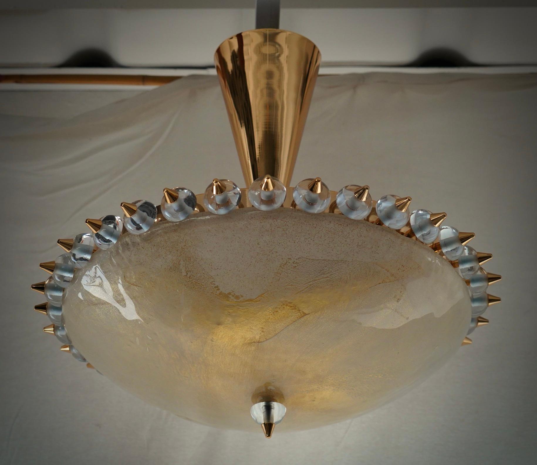 Ottone Lampadari e pendenti rotondi di Murano in vetro artistico e ottone del Medioevo, 2000 in vendita
