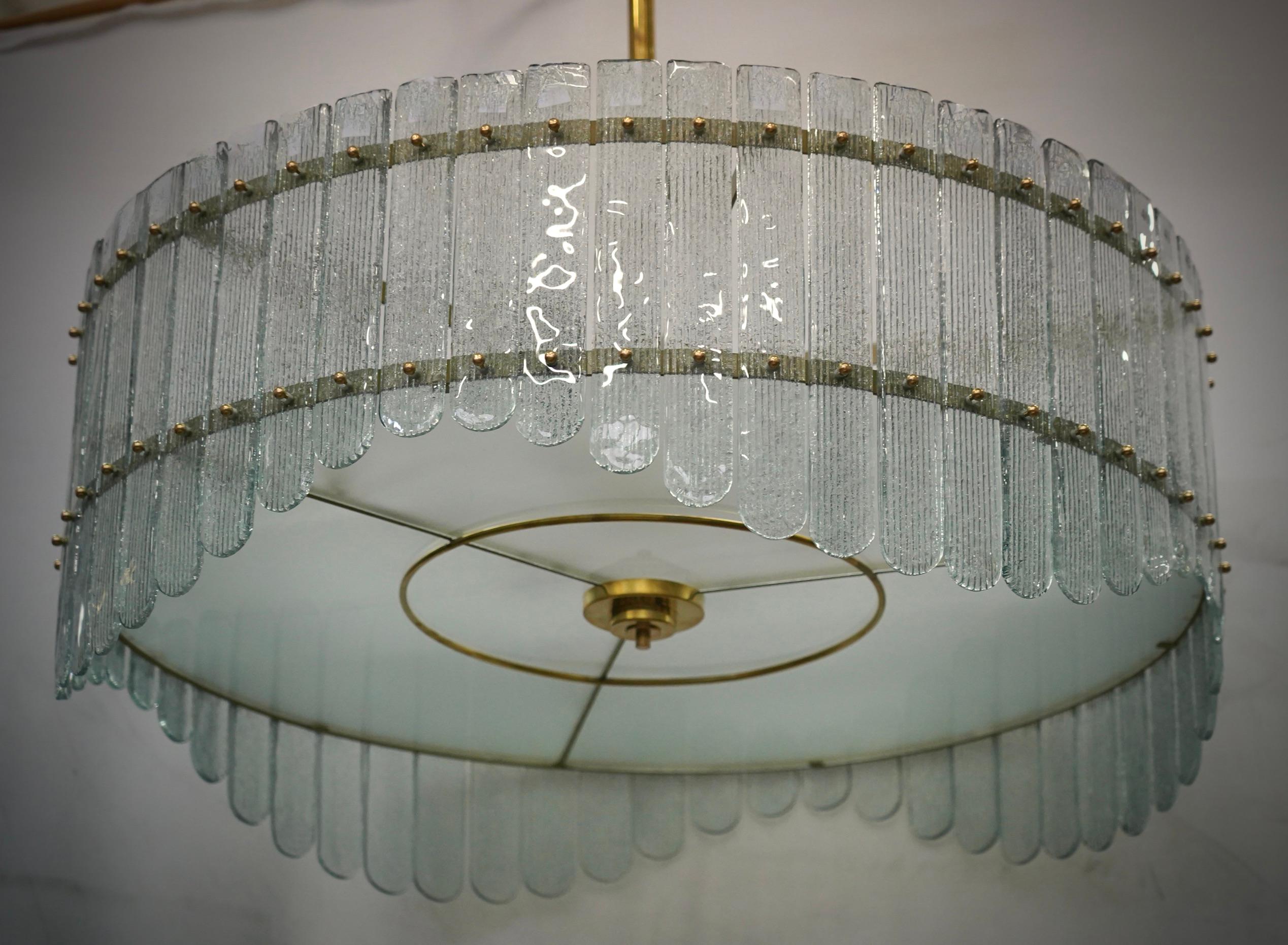 Lampadari e pendenti rotondi di Murano in vetro artistico e ottone del Medioevo, 2020 In condizioni buone in vendita a Rome, IT