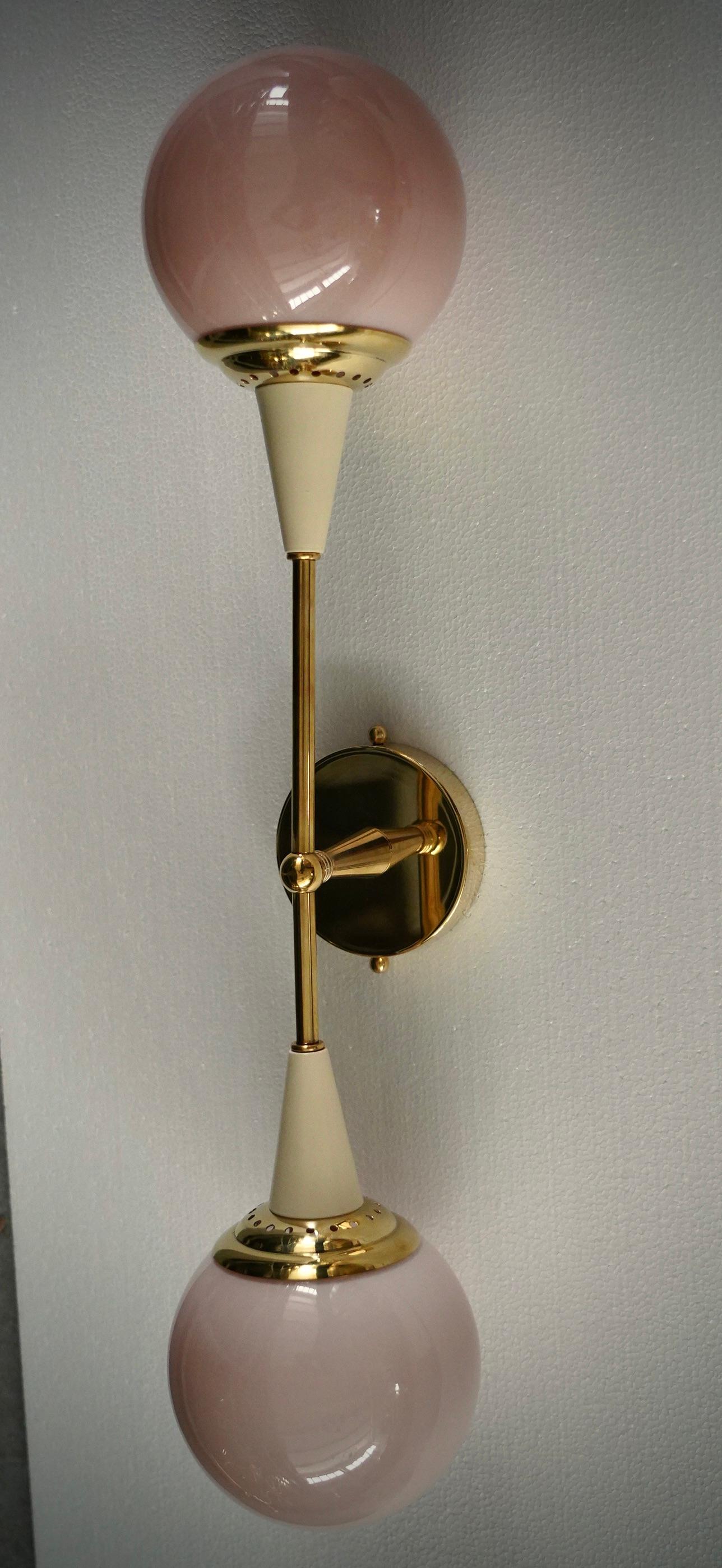 Aplique Redondo de Murano y Latón Color Rosa / Crema, 2000 Moderno de mediados de siglo en venta
