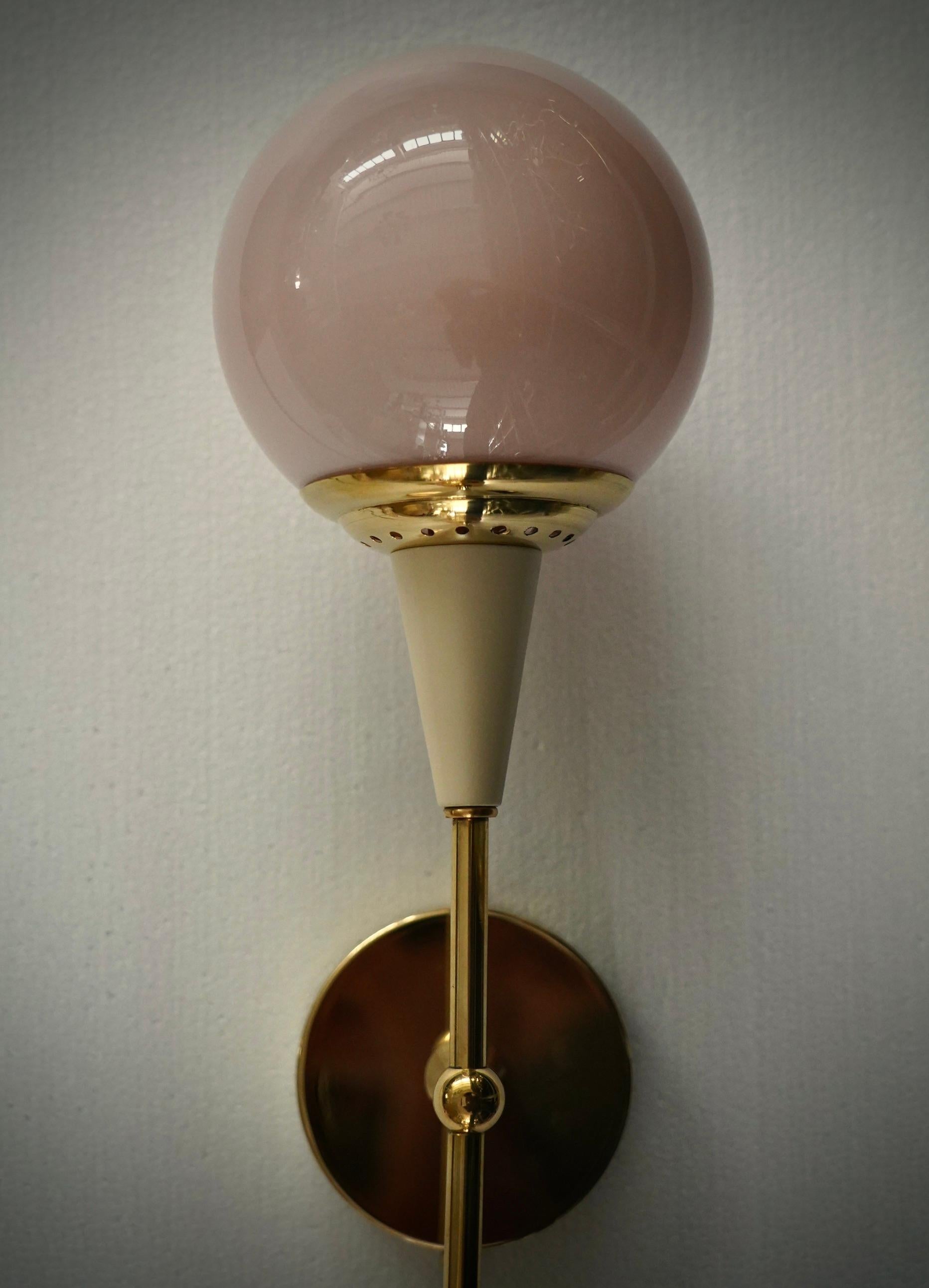 Aplique Redondo de Murano y Latón Color Rosa / Crema, 2000 en Bueno estado para la venta en Rome, IT