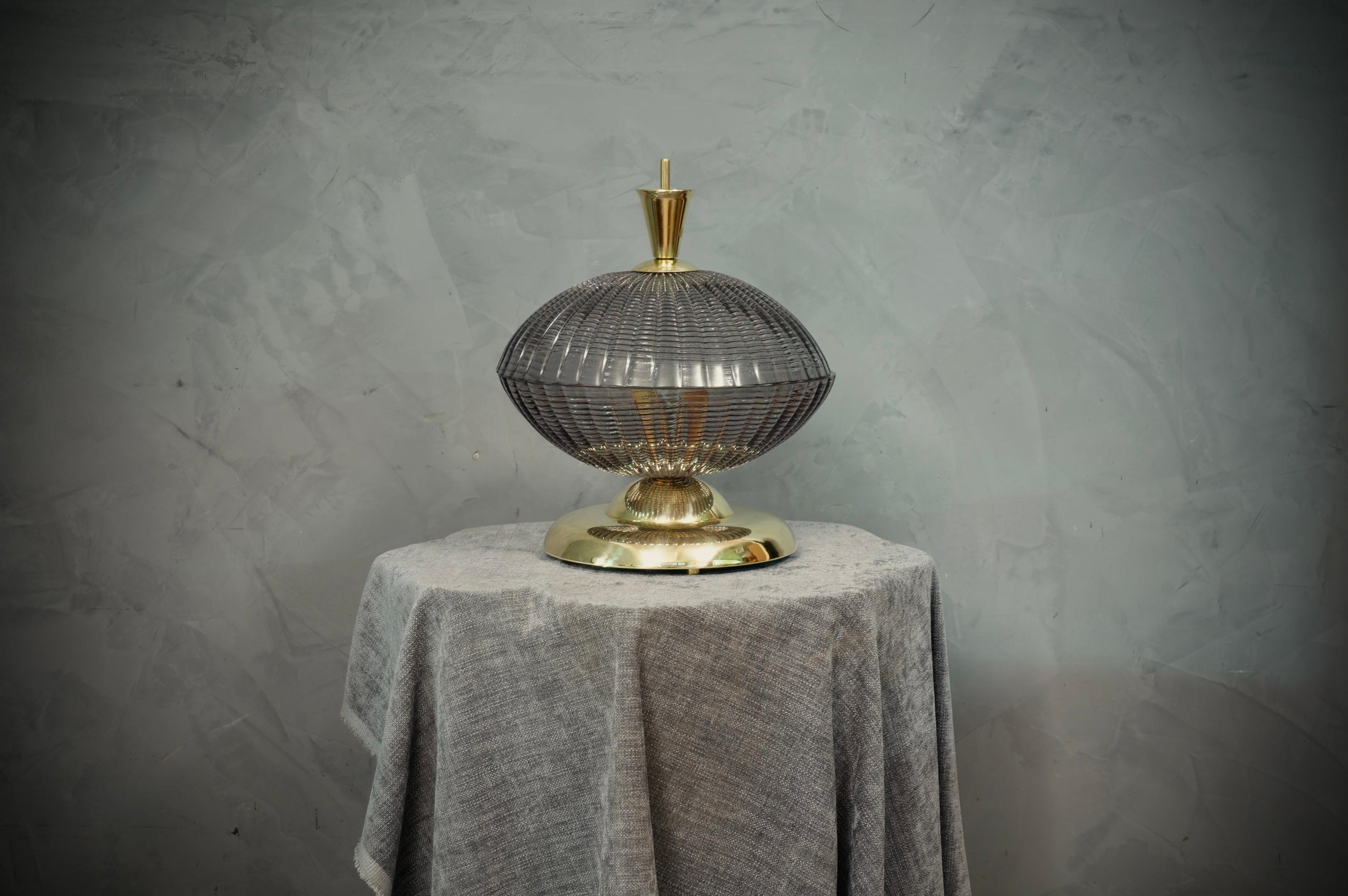 Lampes de table du milieu du siècle dernier en verre d'art de Murano de couleur fumée, 1980 en vente 1