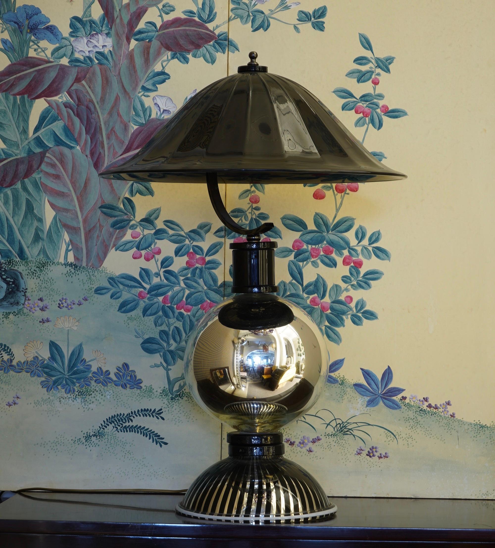 Mid-Century Modern Murano Round Black Glass Table Lamps, 1950 For Sale