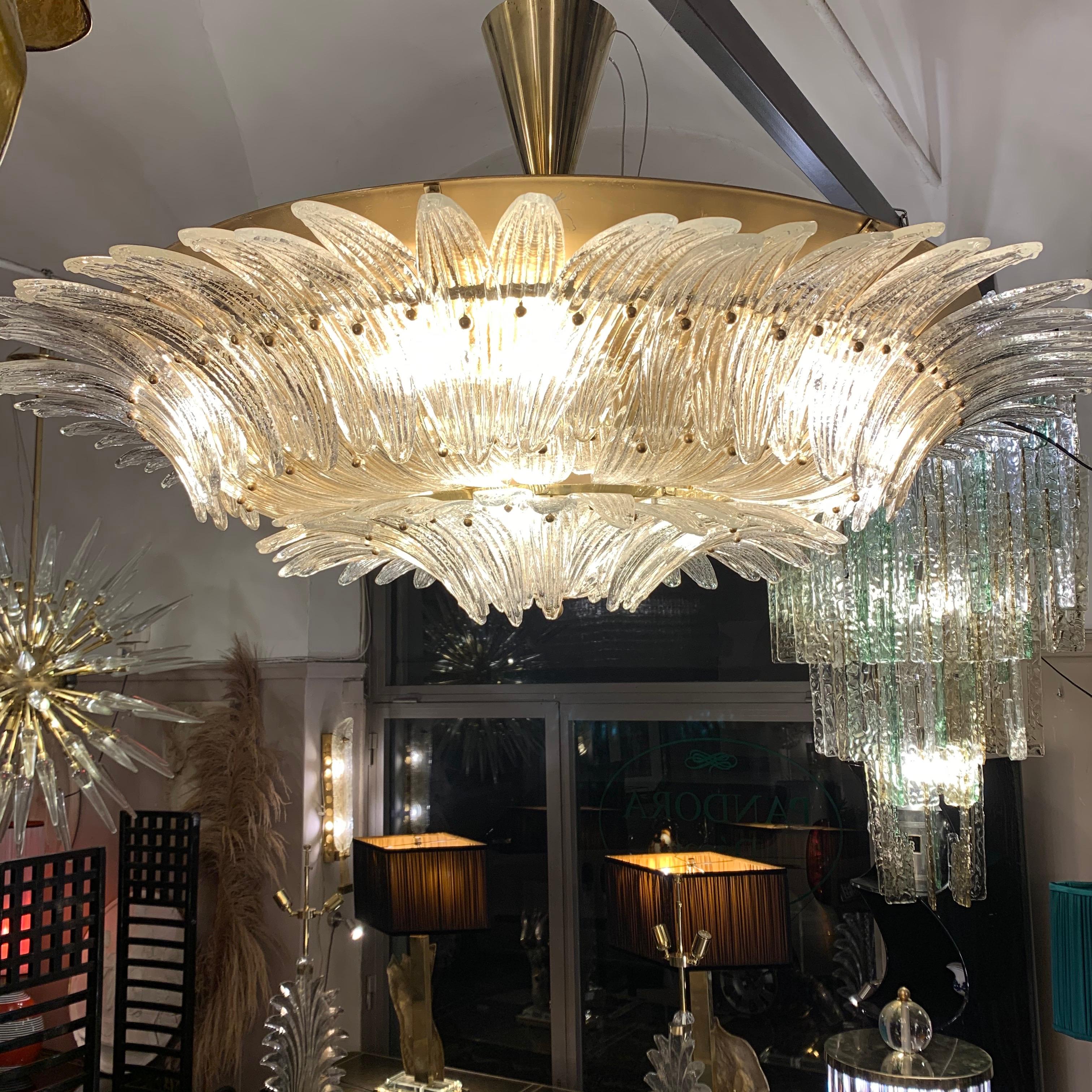 Murano Round Chandelier with Clear Glass Leaves, Brass Structure, 1950s 1