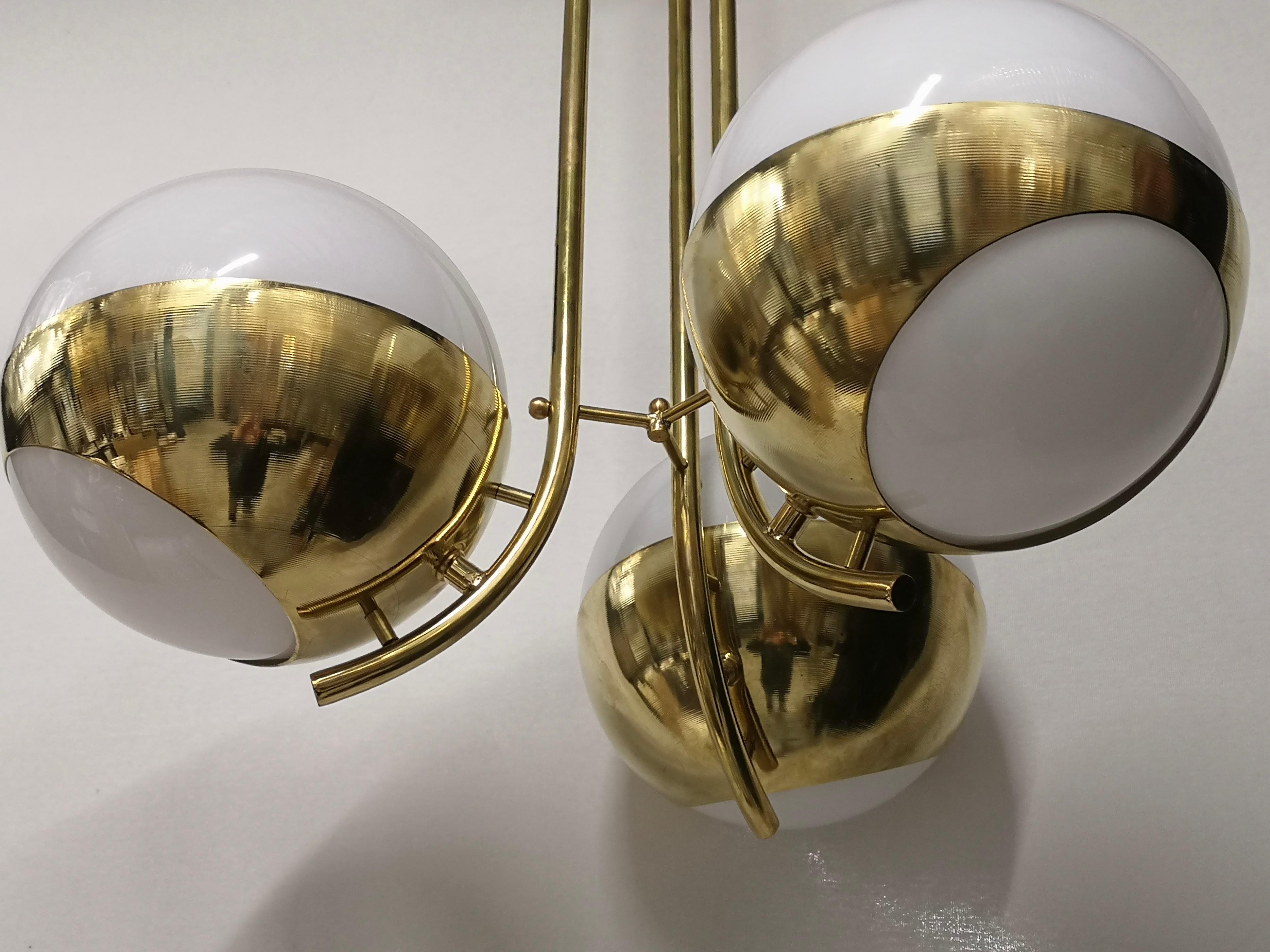 XXIe siècle et contemporain Lustre et pendentif rond en verre de Murano et laiton, 2000 en vente