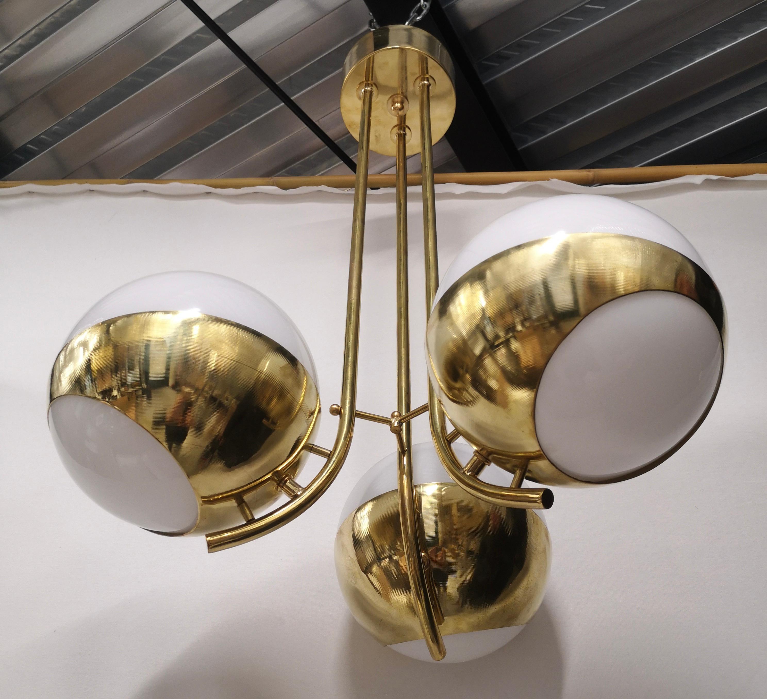 Murano Round Glass and Brass Chandelier, 2000 For Sale 3