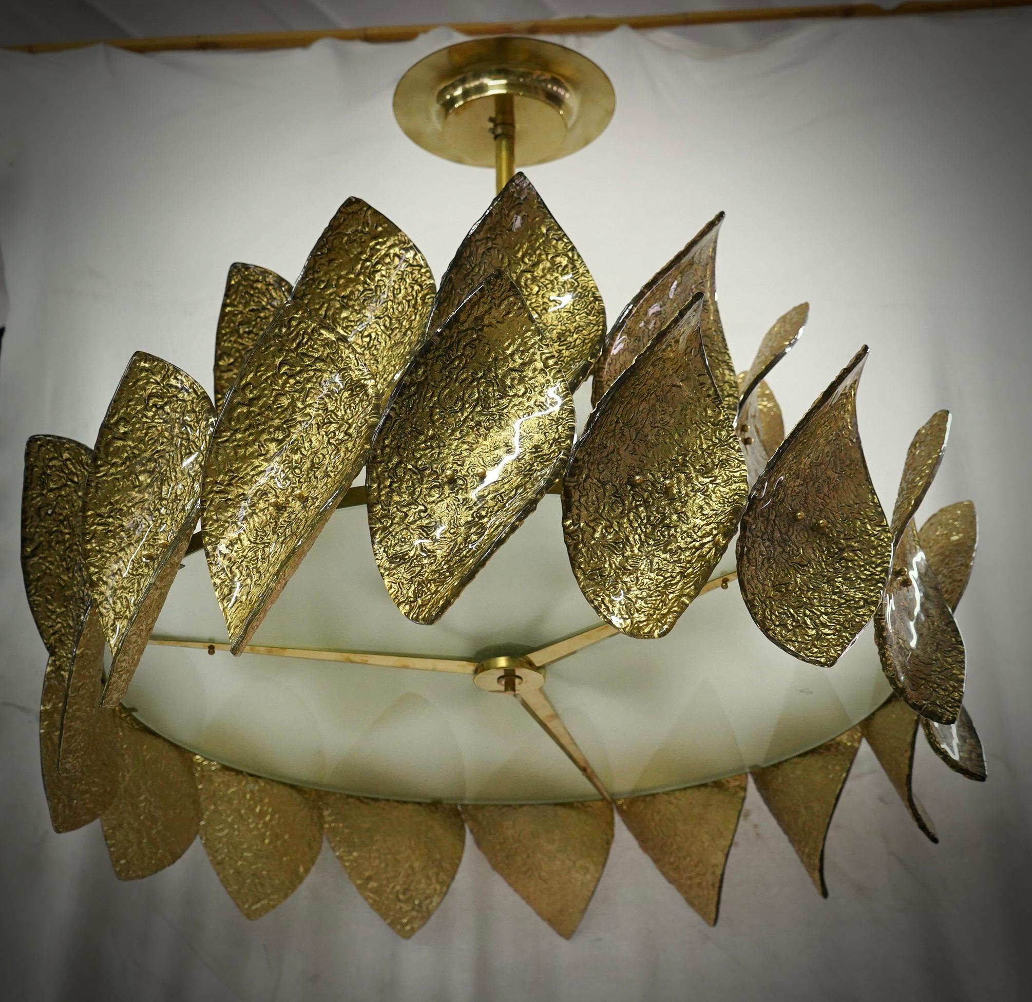 XXIe siècle et contemporain Lustre et pendentif d'art rond de Murano en verre doré et laiton du milieu du siècle dernier, 2000 en vente