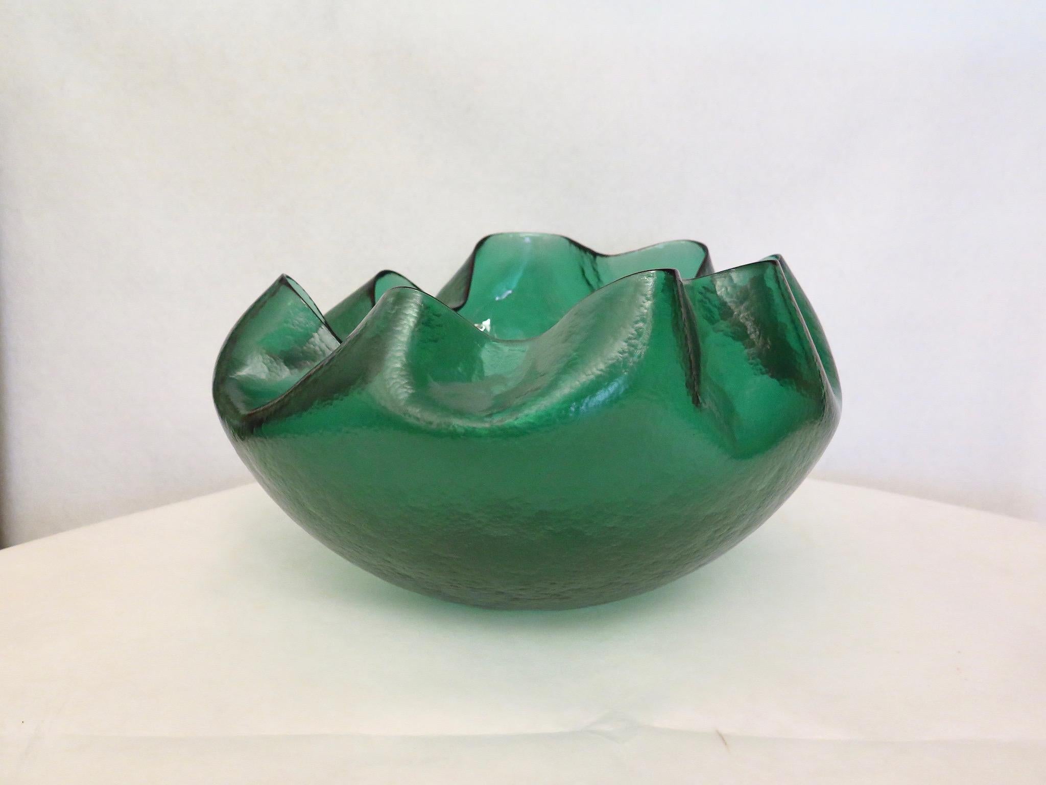 Murano Round Green Art Glass and Blown Glass Italian Vase, 1980 In Excellent Condition In Rome, IT