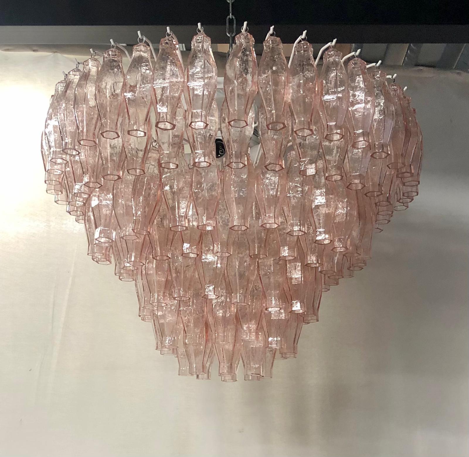 Murano Round Pink Polyhedra Mid-Century Chandelier and Pendant, 1970 In Good Condition For Sale In Rome, IT