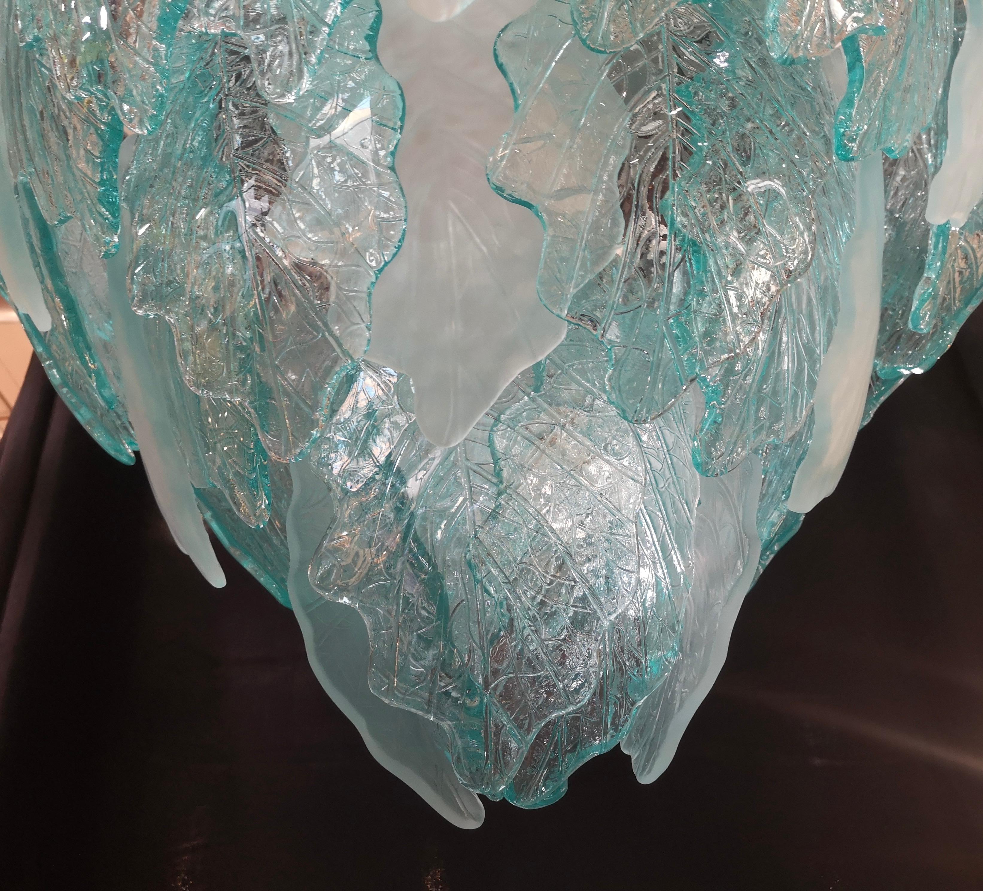 Verre de Murano Lustres ronds en verre de Murano sablé de couleur bleu clair, 2020 en vente