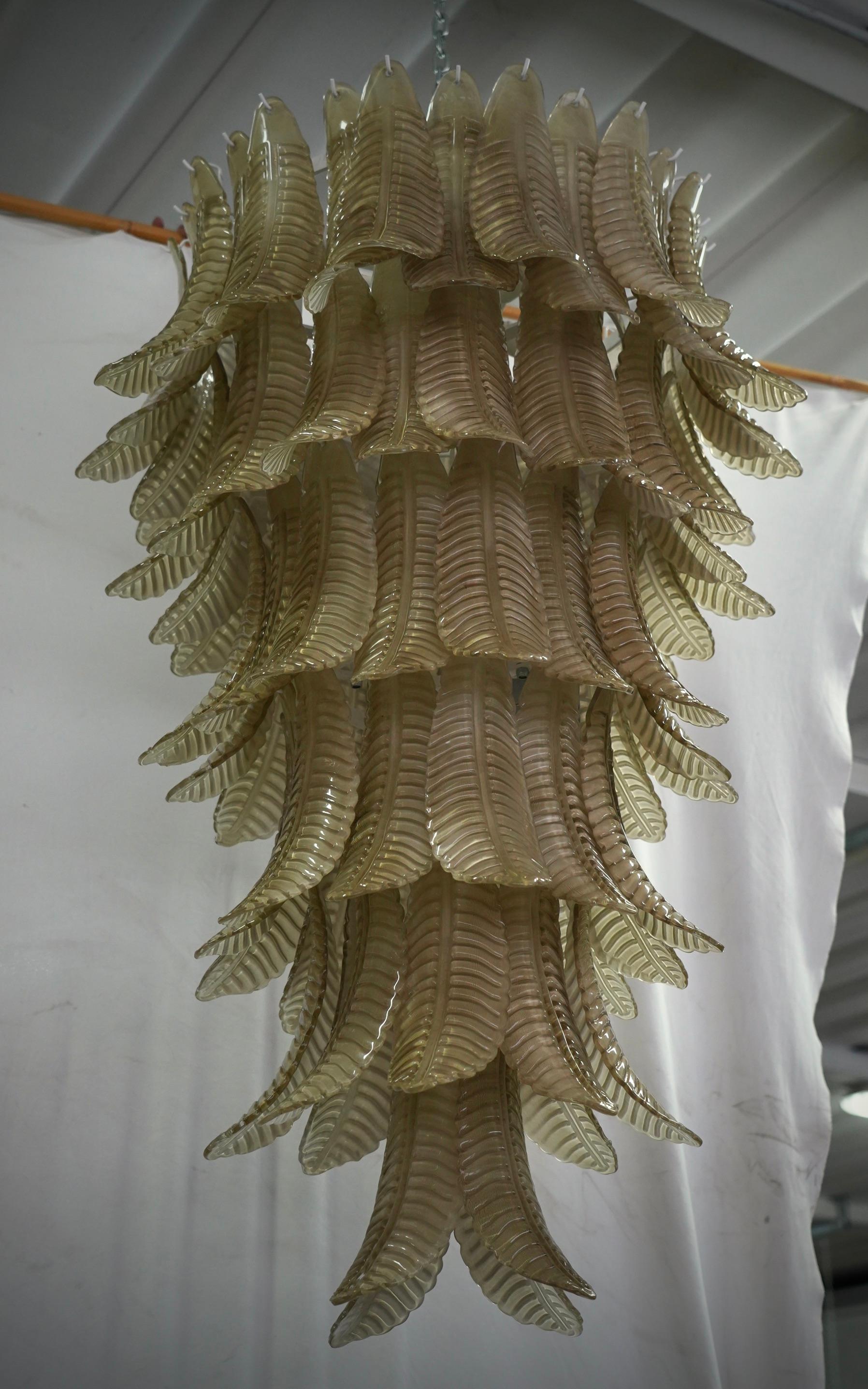 Lampadari e pendenti in vetro artistico tondo fumé di Murano, 2020 In condizioni buone in vendita a Rome, IT