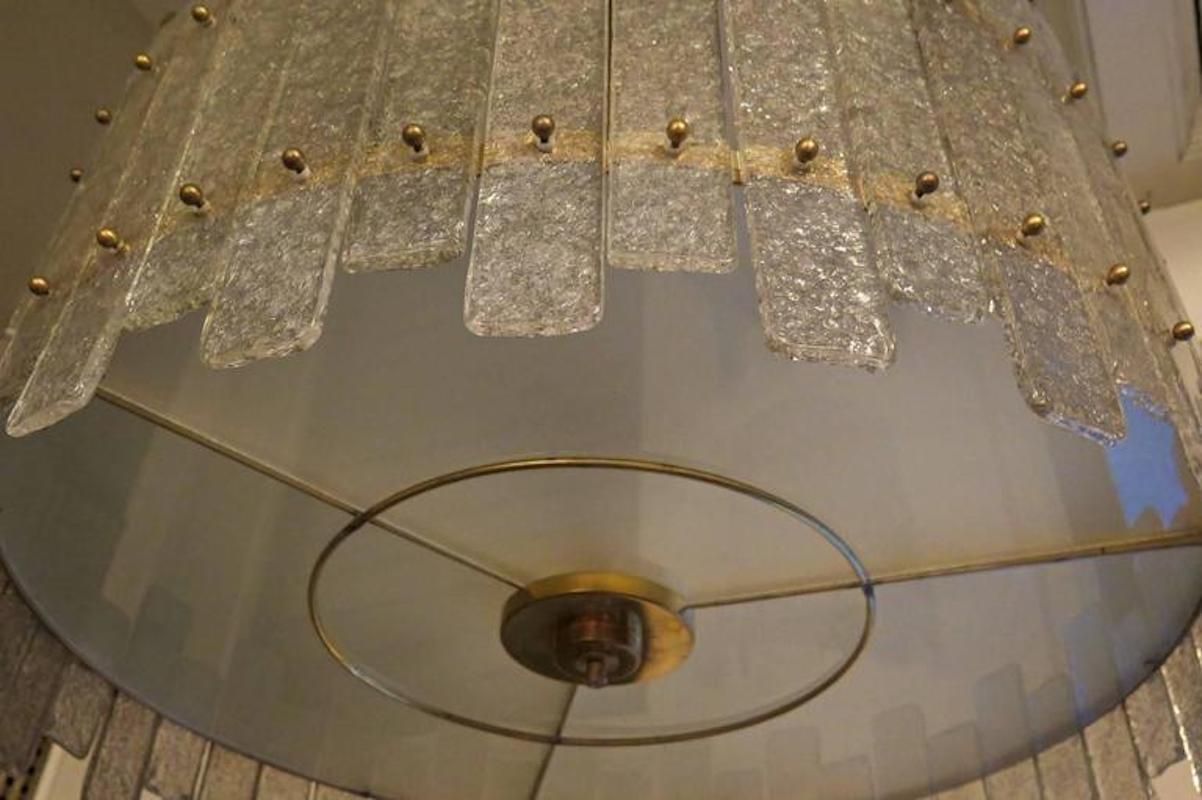 Mid-Century moderno Lampadari e pendenti rotondi in vetro artistico trasparente e ottone di Murano, 2020 in vendita