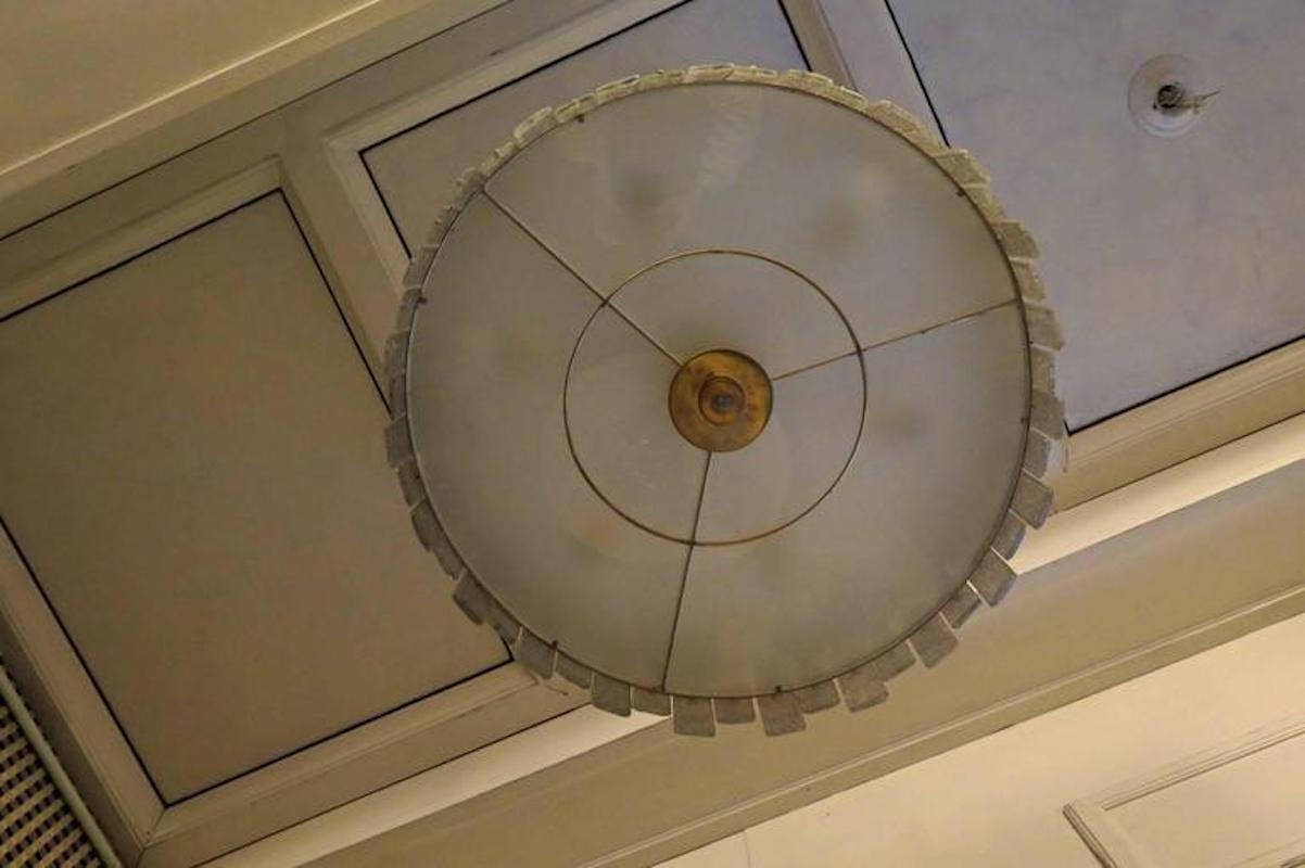 XXI secolo e contemporaneo Lampadari e pendenti rotondi in vetro artistico trasparente e ottone di Murano, 2020 in vendita