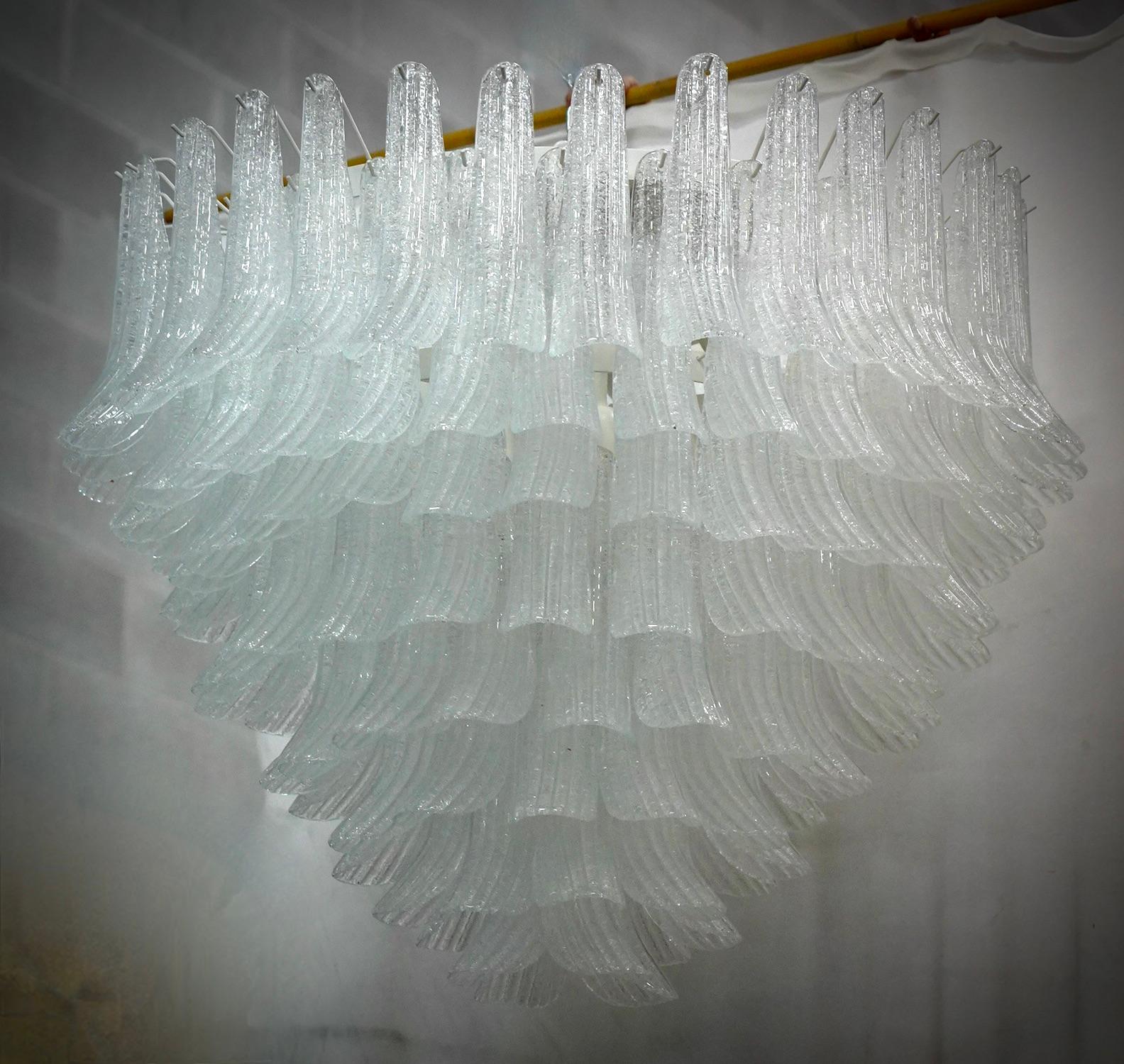 Murano Round Transparent White Color Mid-century Chandelier and Pendant, 2000 In Good Condition For Sale In Rome, IT