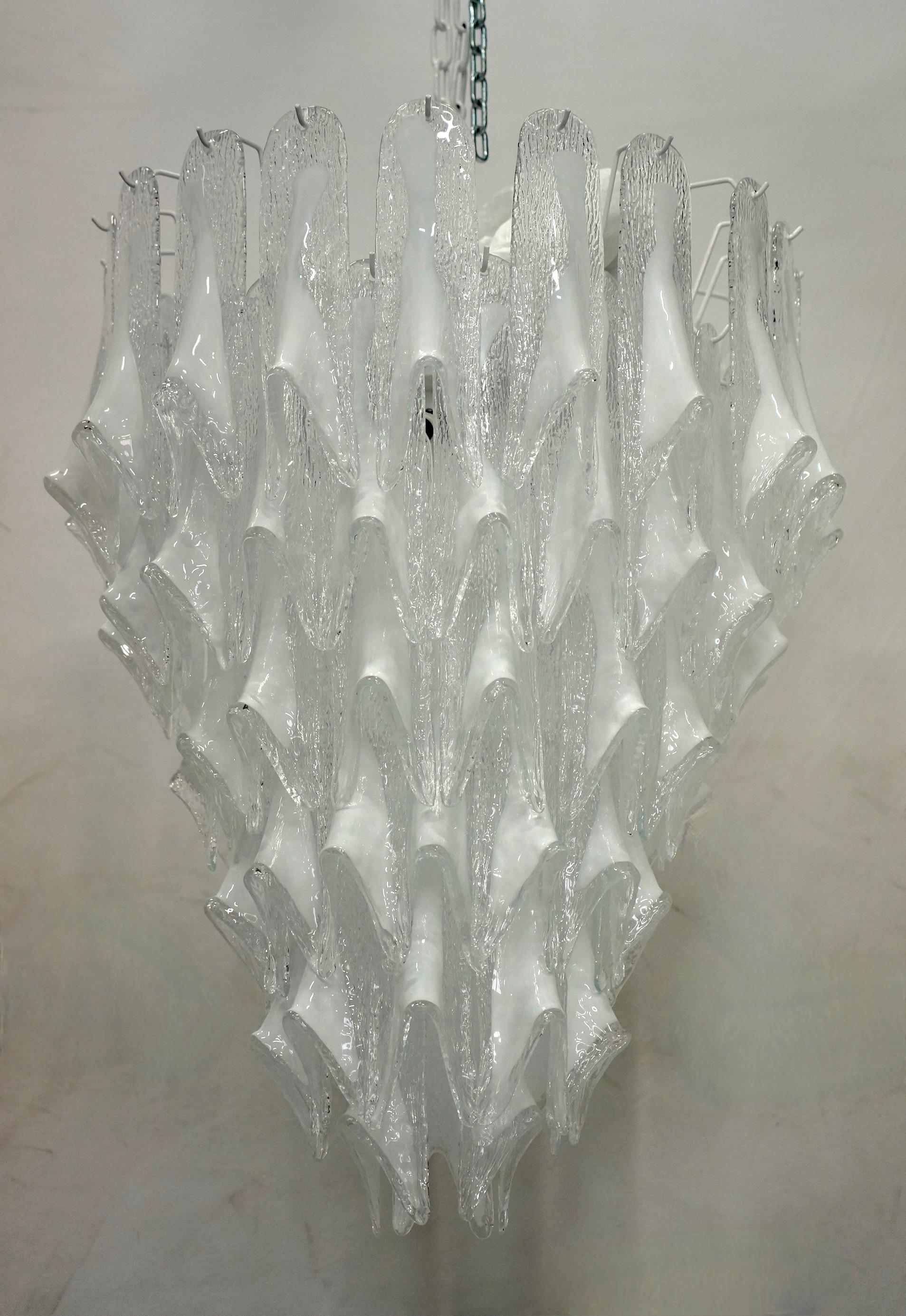 Lustre et pendentif rond de Murano de couleur blanche transparente du milieu du siècle dernier, 2000 en vente 2