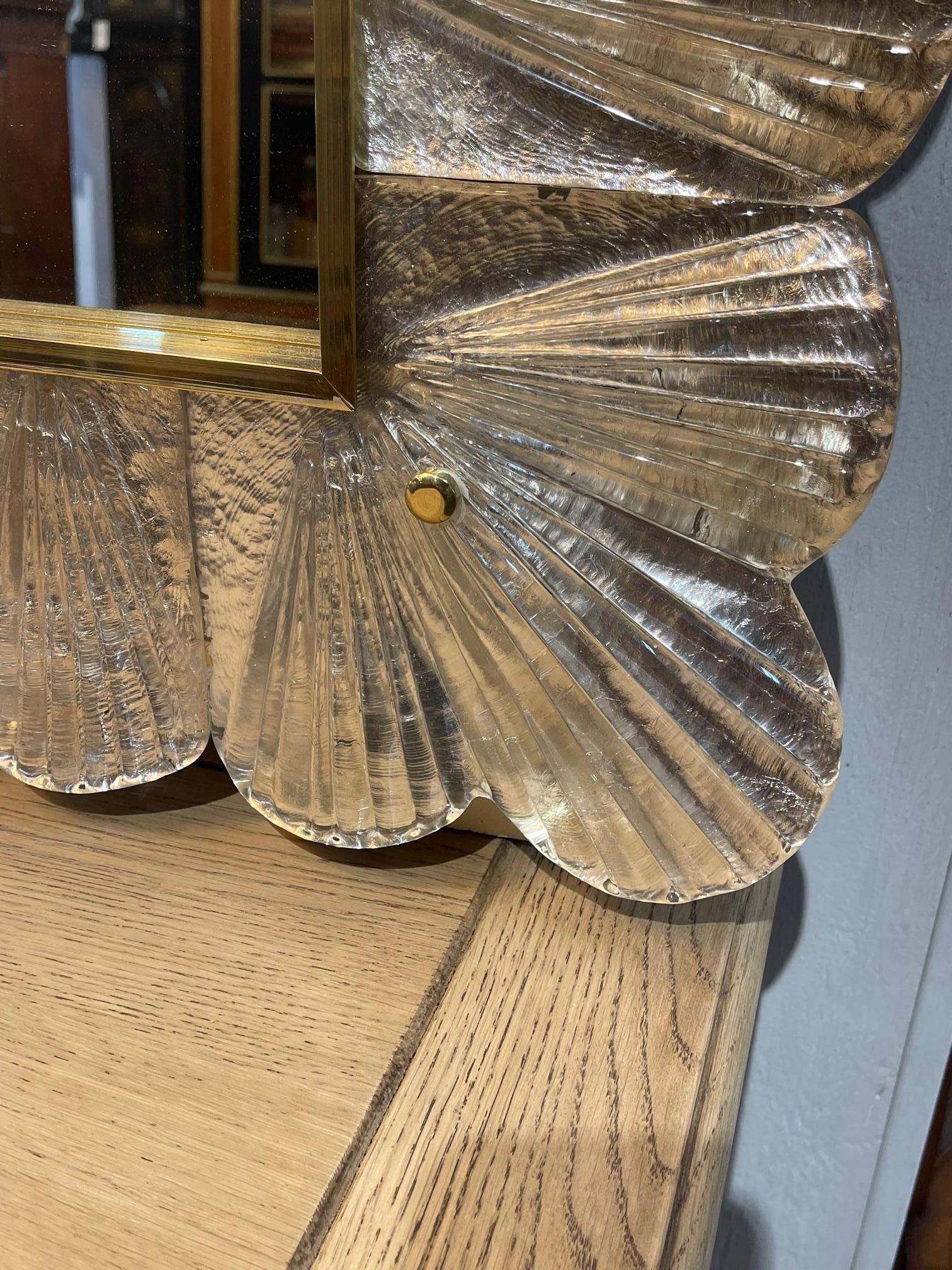 Murano Ruffle Mirror In Good Condition For Sale In Dallas, TX