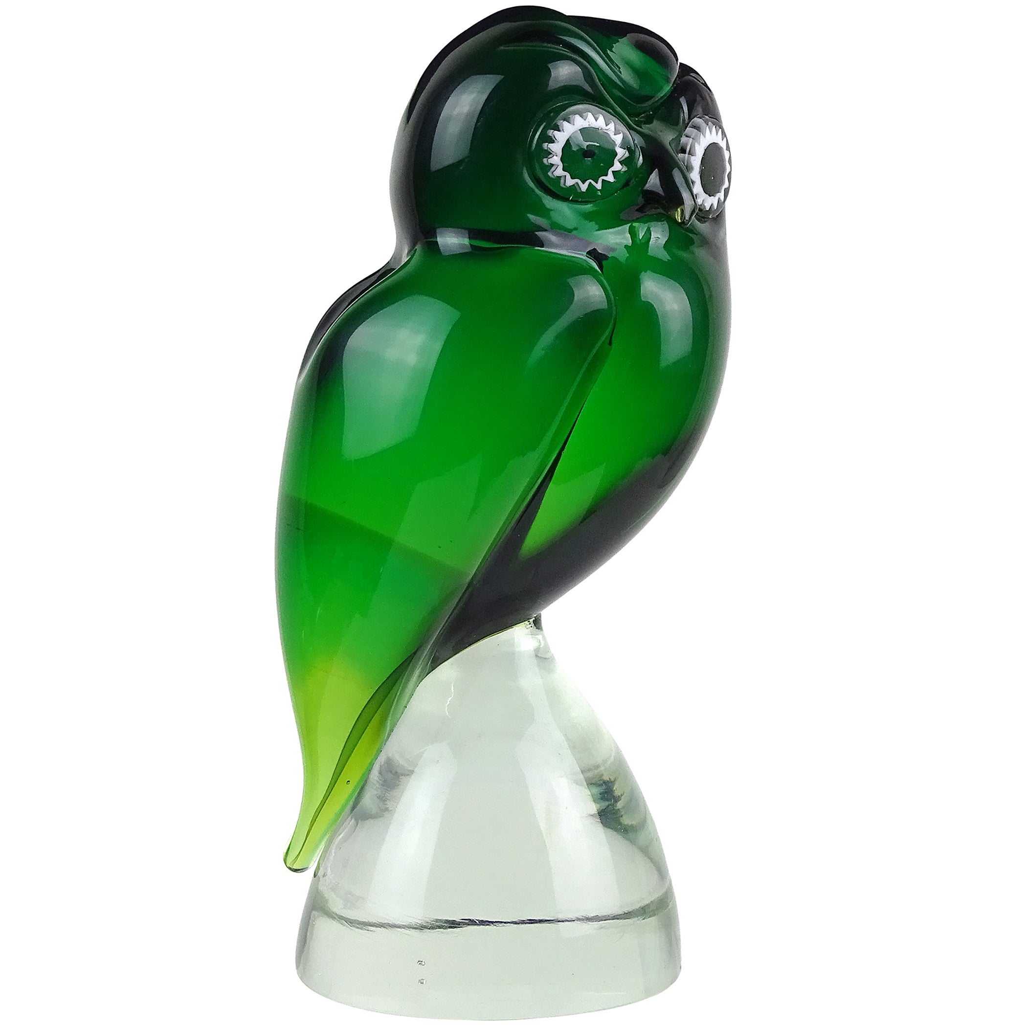 Murano Glass Sommerso Emerald Green Italian Art Glass Owl Figure Sculpture en vente