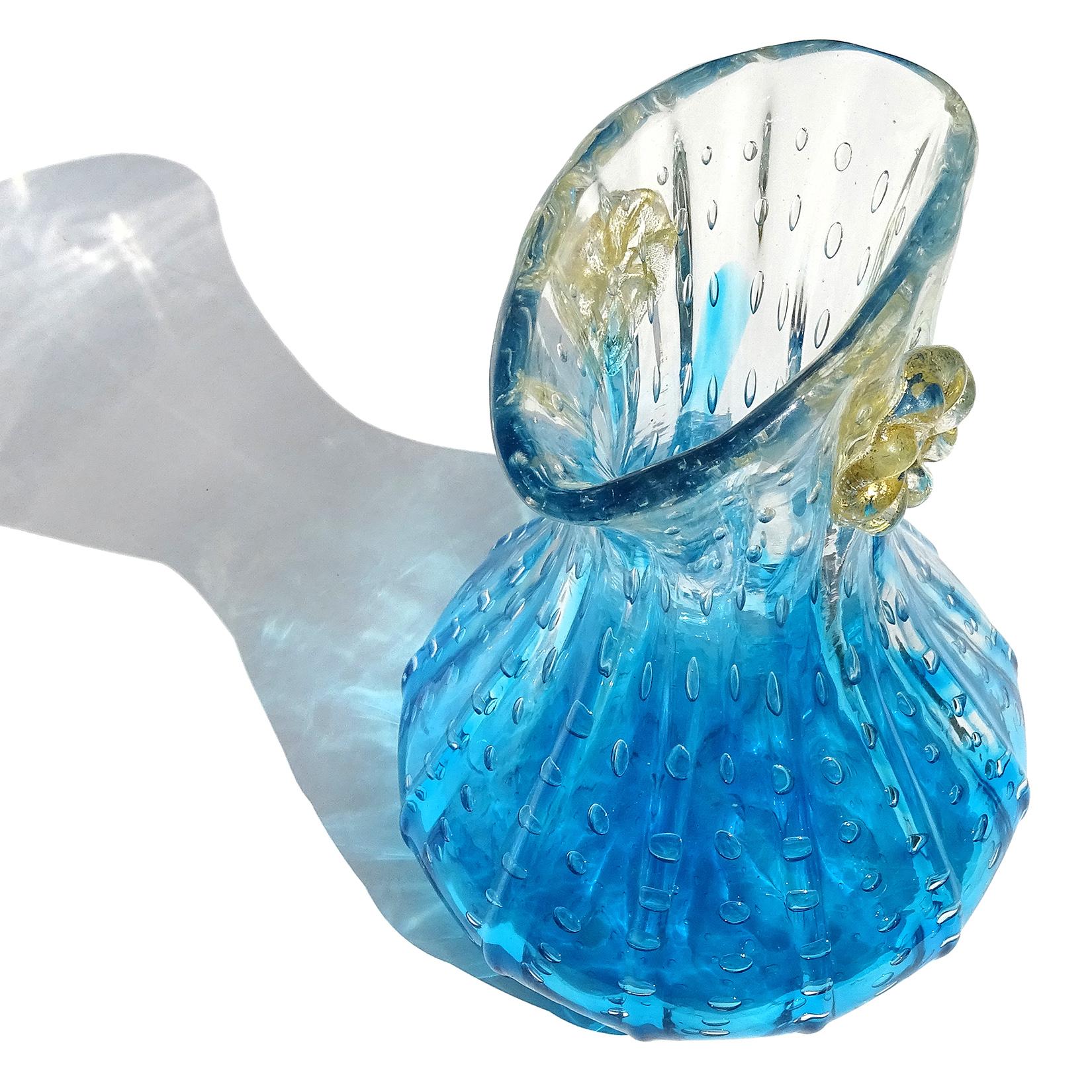 Art Déco Vaso in vetro artistico italiano di Murano con bolle di controllo blu zaffiro e fiocchi d'oro in vendita