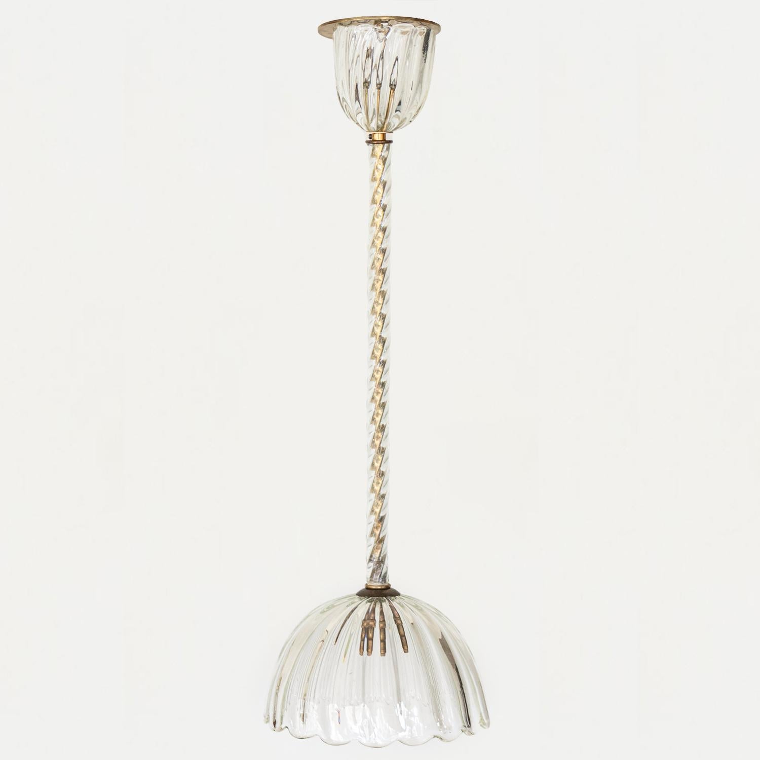 Lovely Italian glass pendant light with blown Murano glass dome shade with wavy scalloped edge. Beautiful twisted glass stem. Newly wired and newly added brass plate.

Overall height is 25