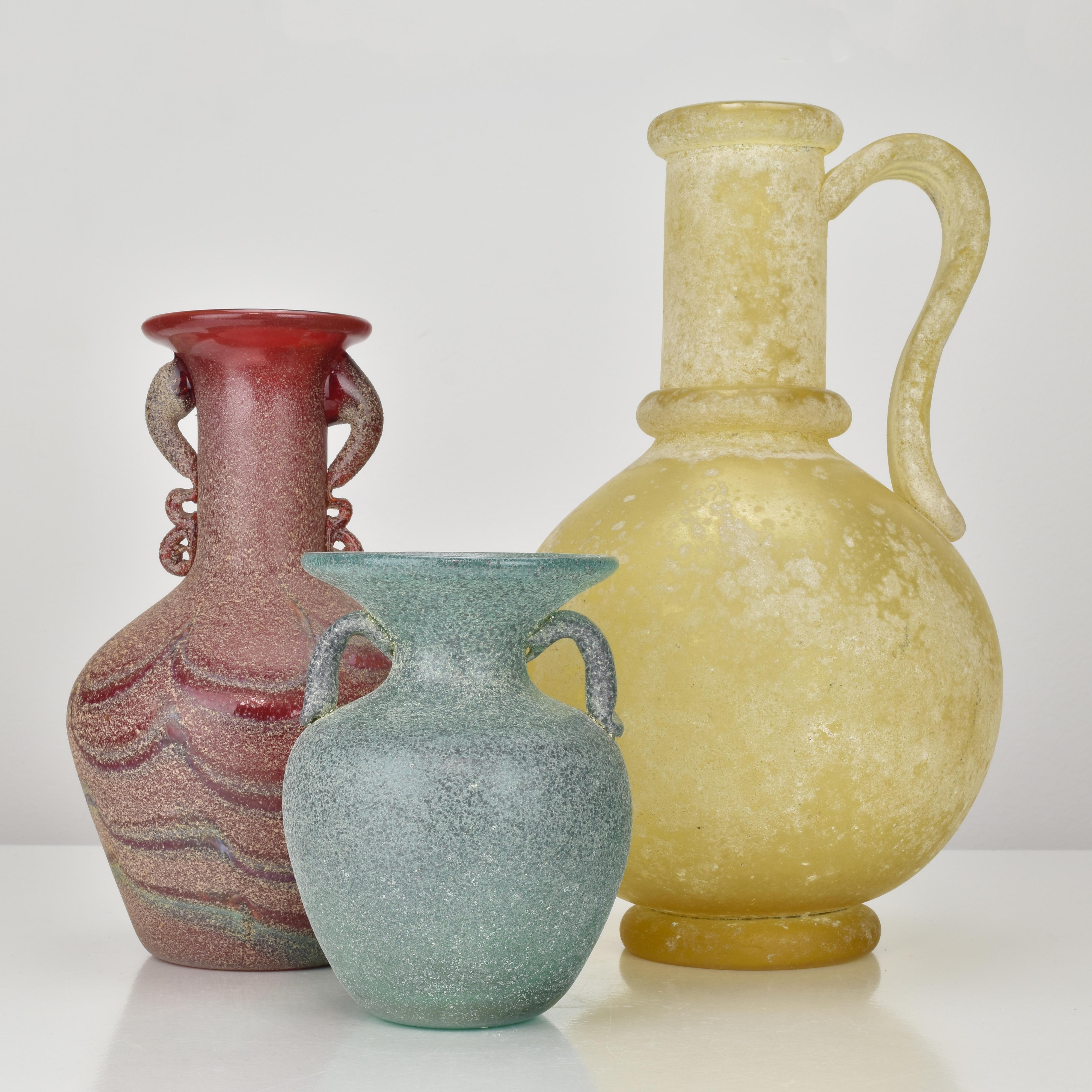 Vetro Murano Scavo Amphora Vase attributed to Seguso, 1960s Italian Art Glass in vendita